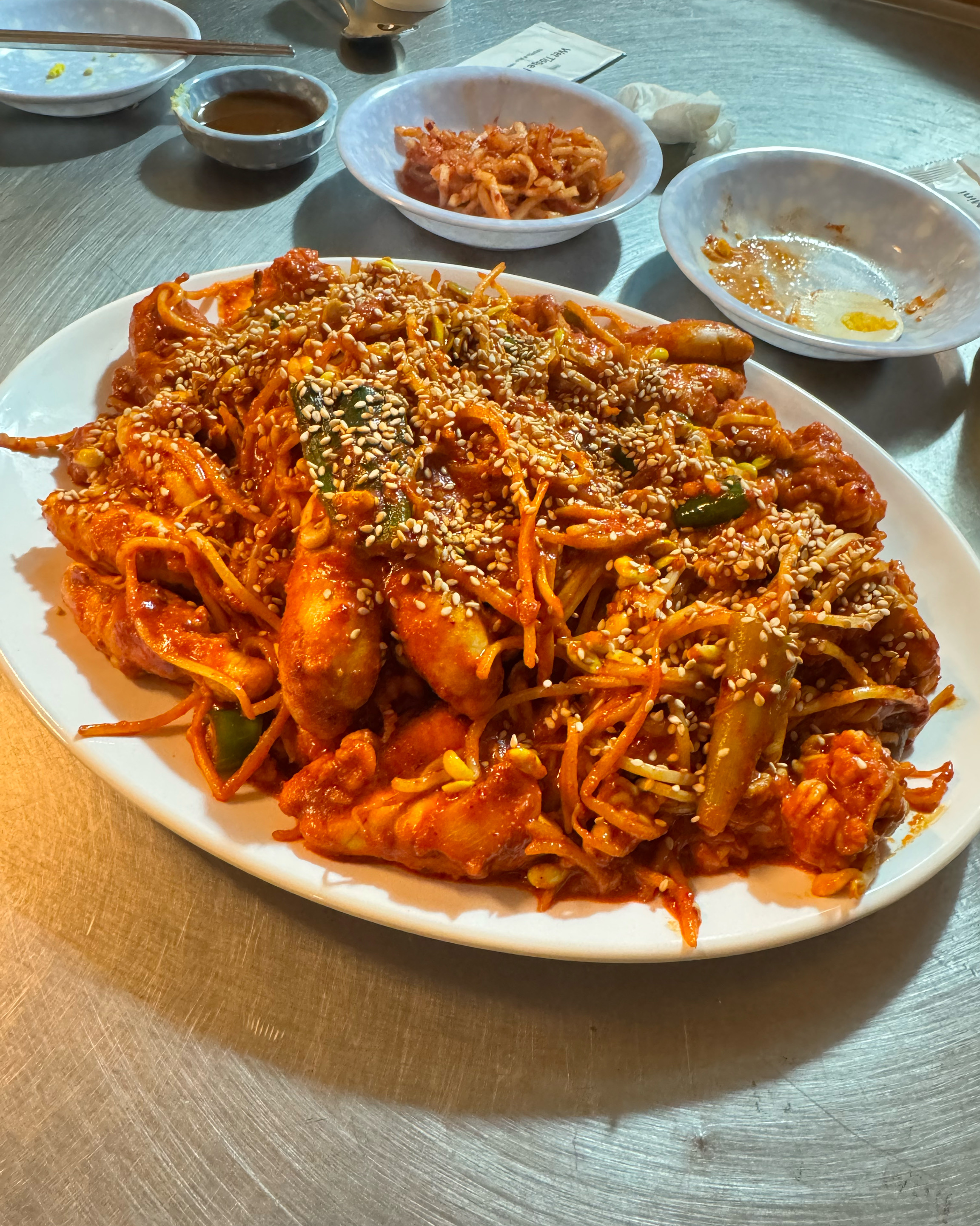 알찜 너무 맛있어요 알도 많고 매콤하게 맛있어요 감튀도 수제라 너무 맛있어요 강아지 동반이