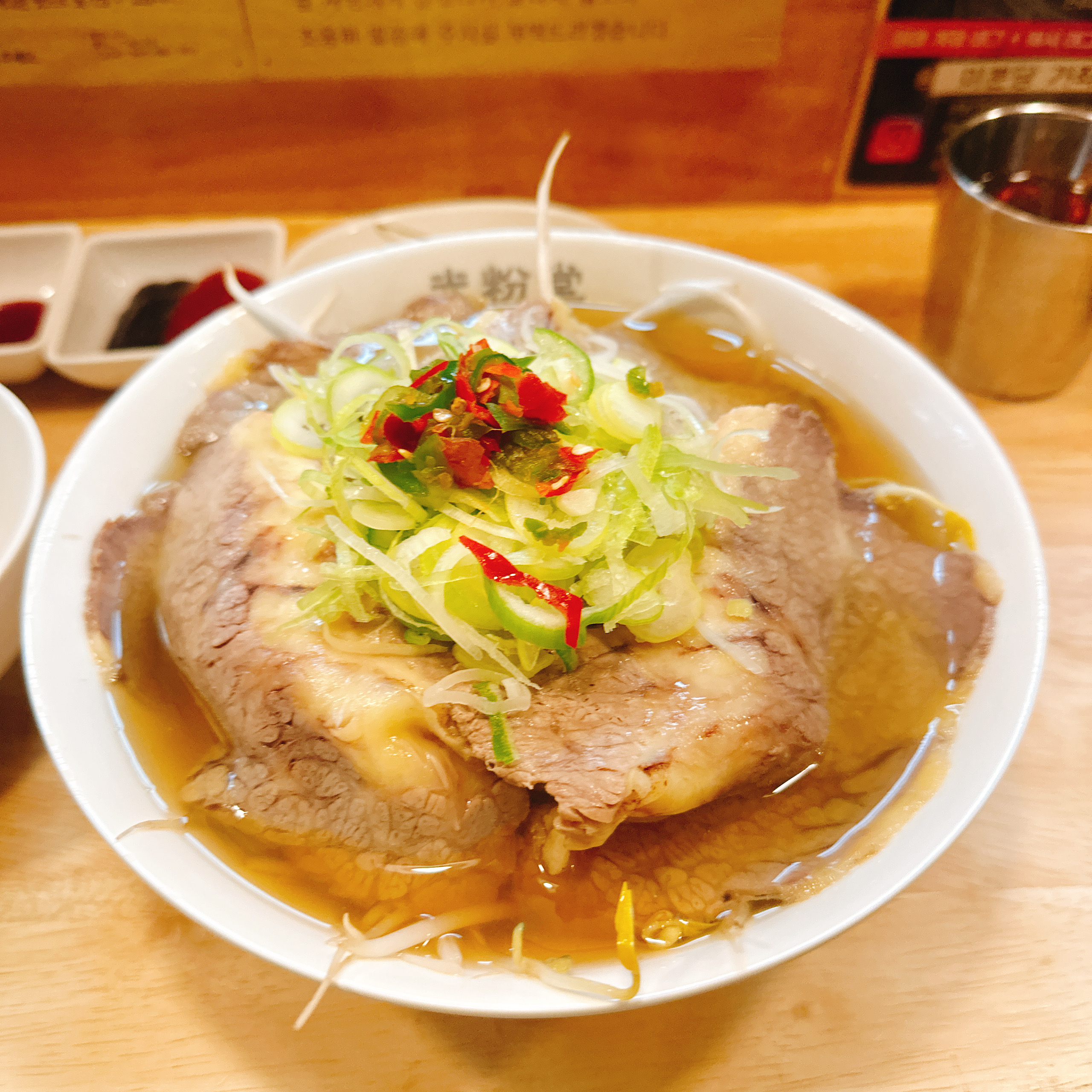 미분당 다른 지점도 여러번 가봤는데, 요기 가좌점은 고기도 맛있고 면도 적당히 익어서 너무