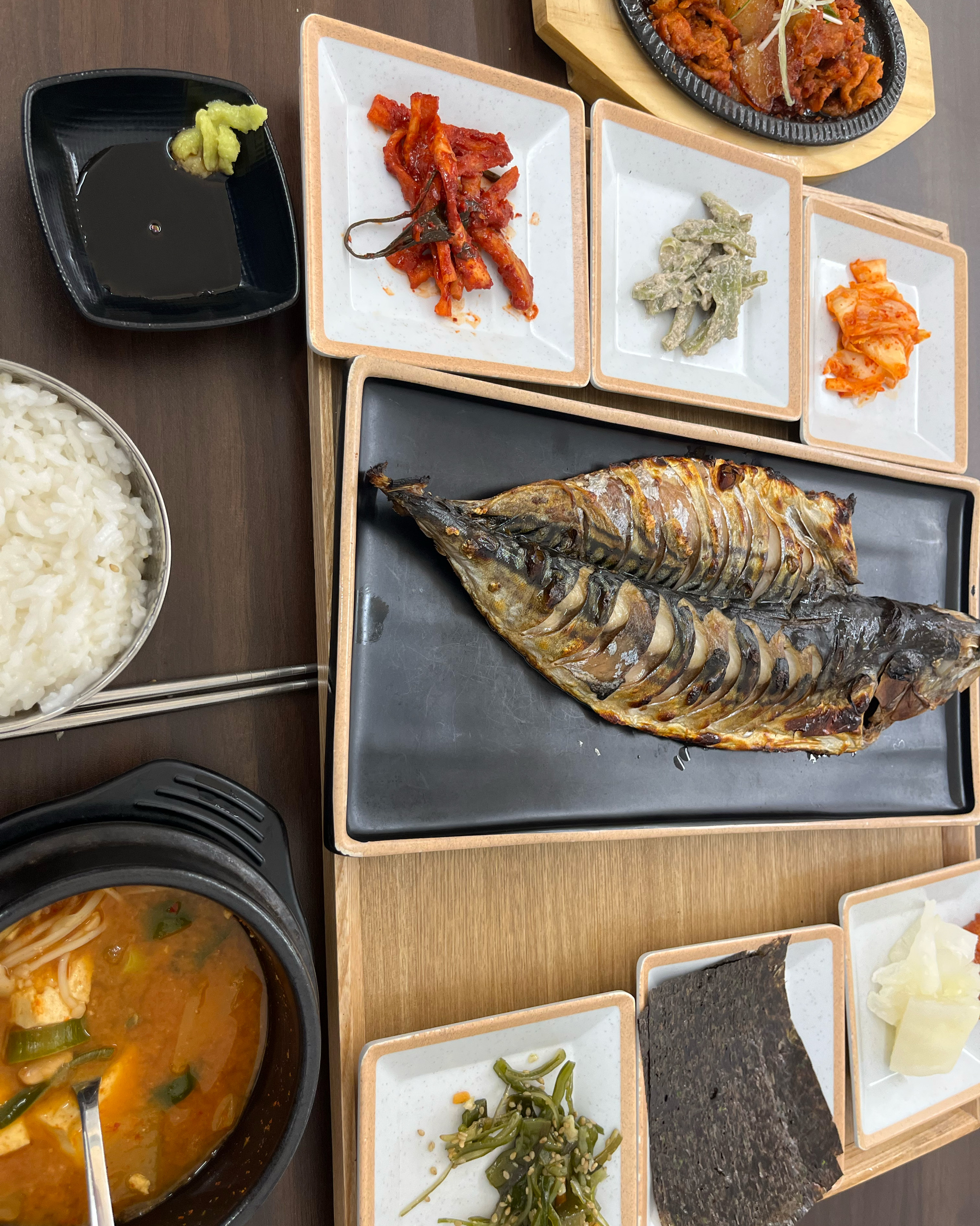 집근처 생선구이 혼밥하러 왔는데 너무 맛있고 깔끔합니다! 구성도 좋고 근처 사는분이라면 완