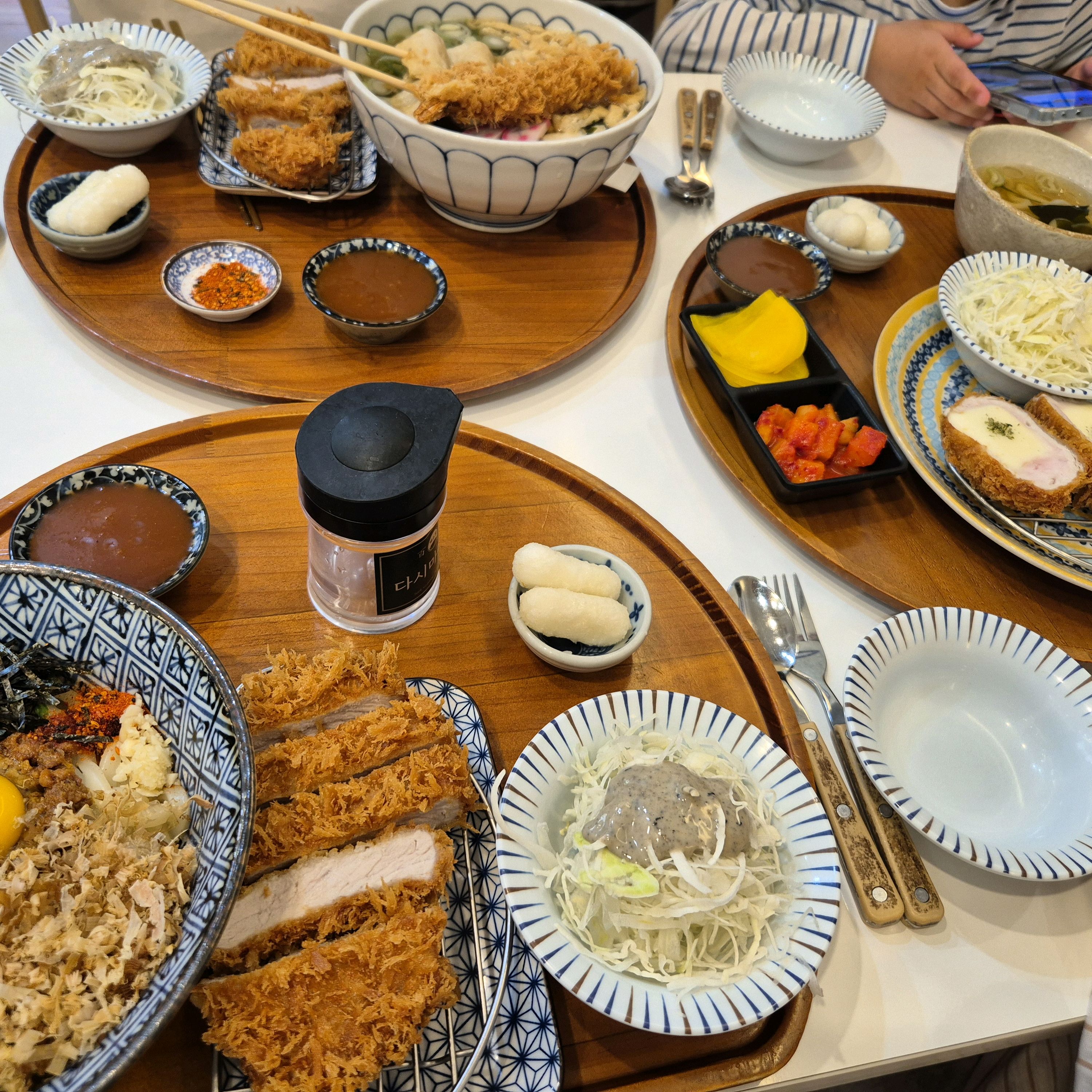 가족들과 나들이와서 먹었는데 - 부천 중동 맛집 백소정 부천중동점