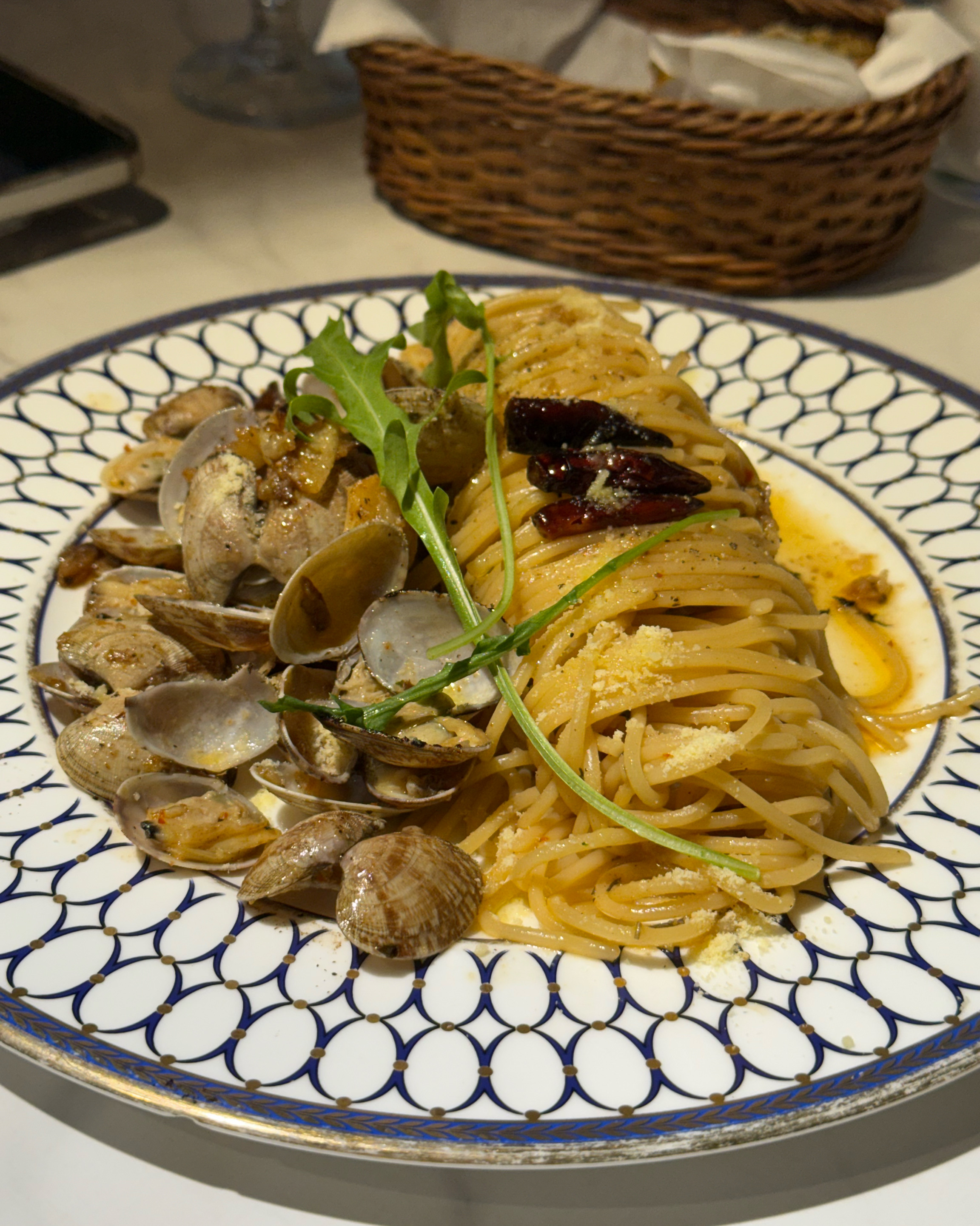 너무 맛있어요….!…. 느끼할까봐 조금 걱정했는데 전혀 안느끼하고 맛있습니다:) 봉골레도
