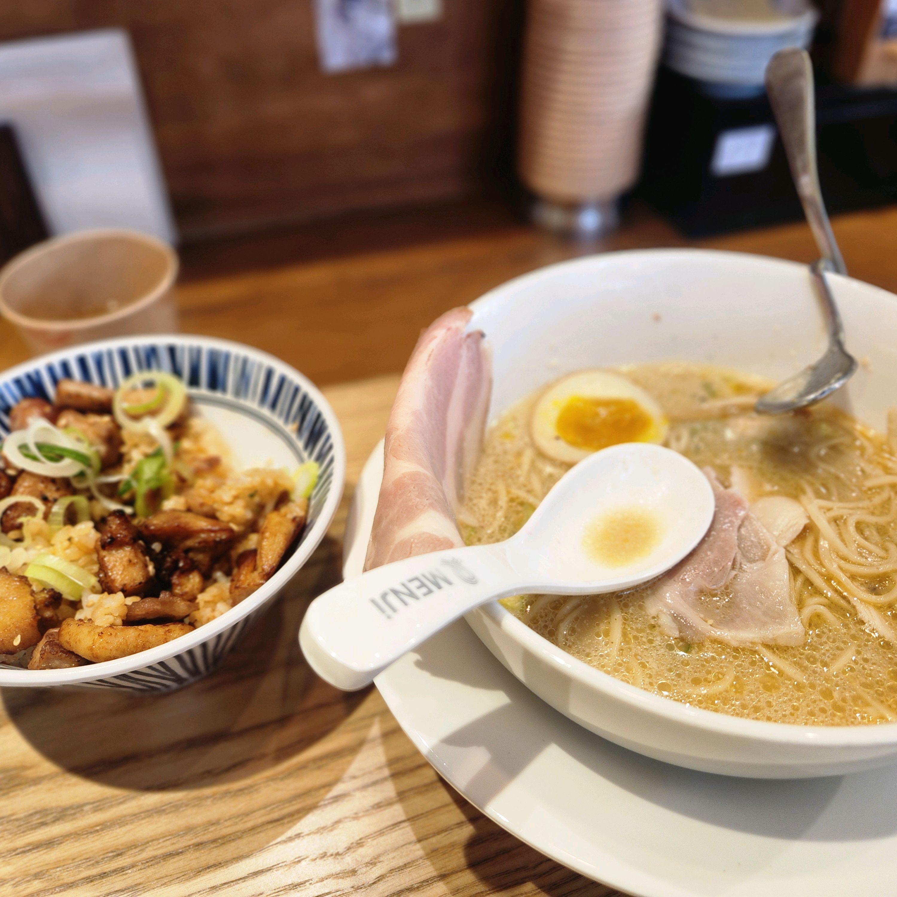 분위기도 너무 좋고, 깔끔합니다! - 안양 맛집 멘지 안양범계점
