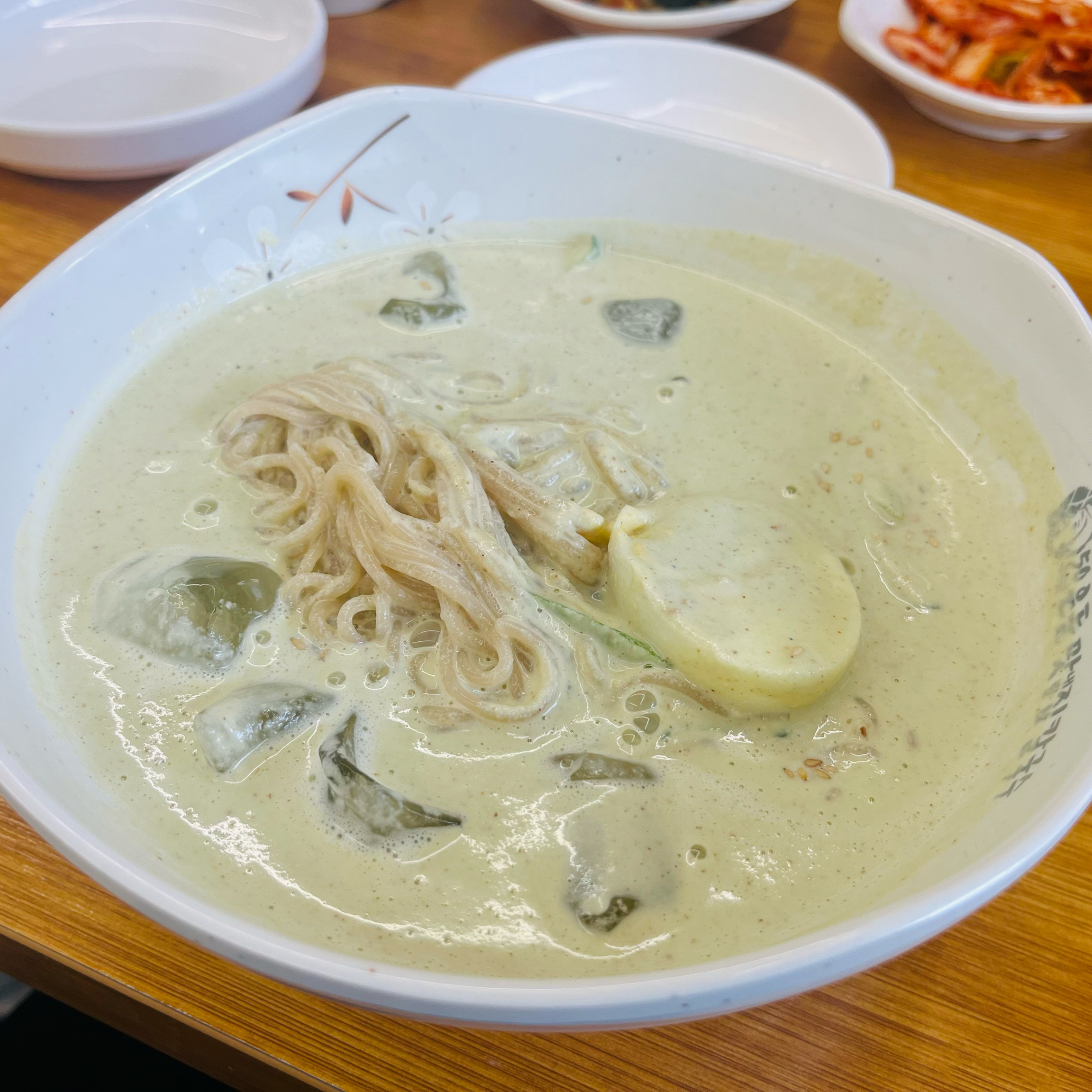올해 첫 콩국수에요. - 인천 맛집 최부영칼국수