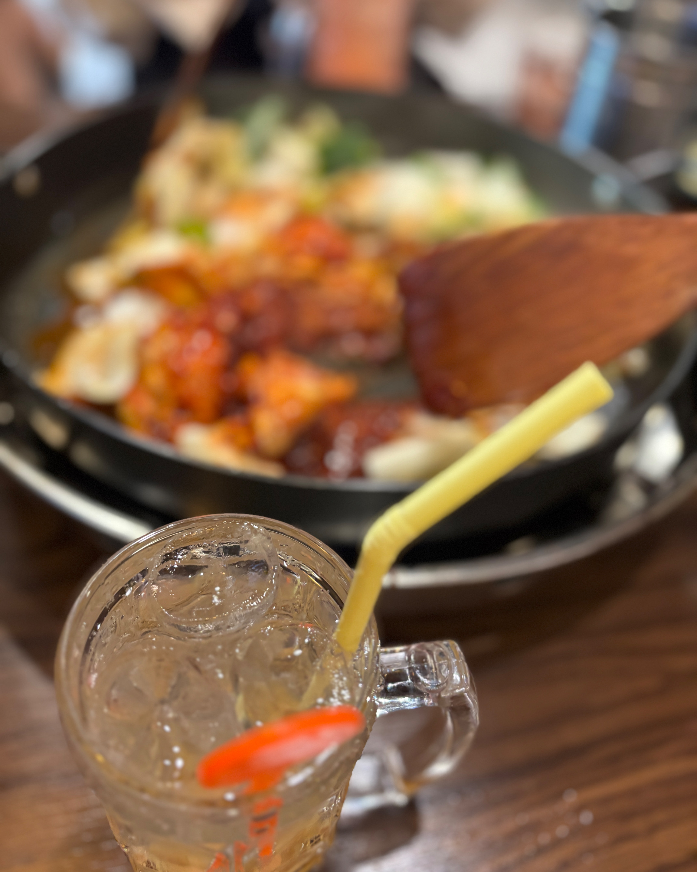 맛잇어요!! 양도 많아요!!! 분위기도 좋구 친구랑 둘이와도 어색해지지 않는 분위기 입니다