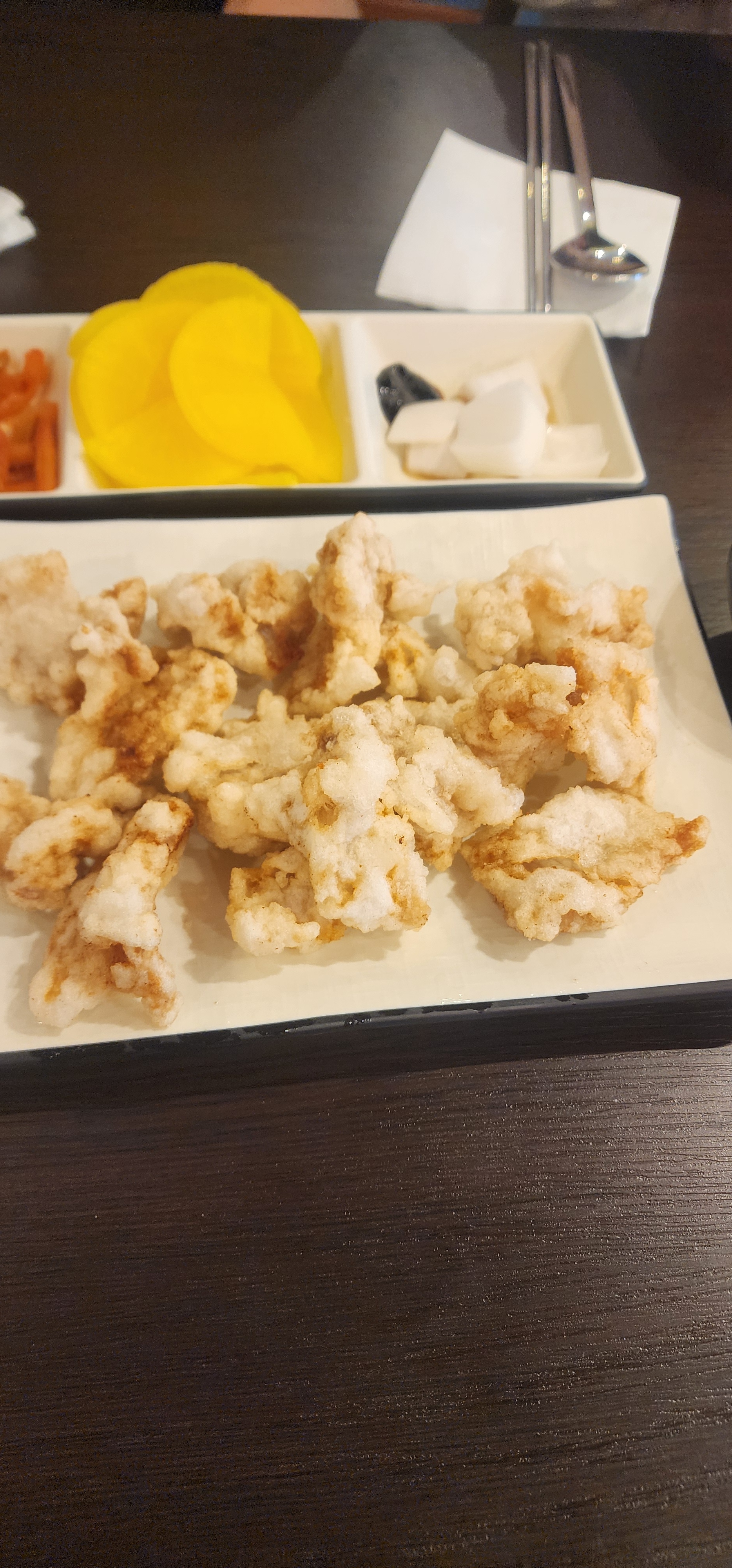 탕수육밖에 못찍었는데 짜장면도 차돌맛도 잘 나고 짬뽕도 불맛 잘나서 진짜 맛있어요! 돈값