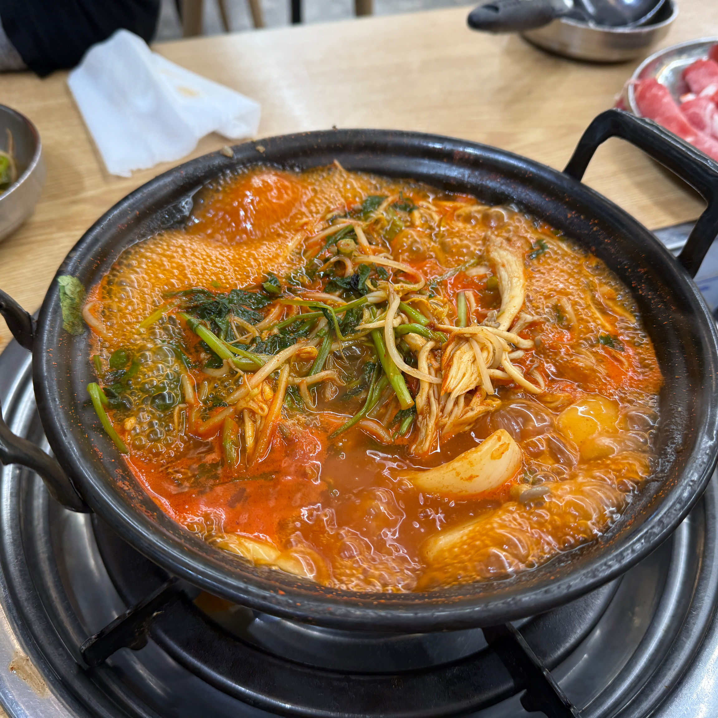 제가 여기 4명?5명은 소개해서 데려온거같아요 ㅎㅎㅎ - 천호동 맛집 등촌샤브칼국수 천호점