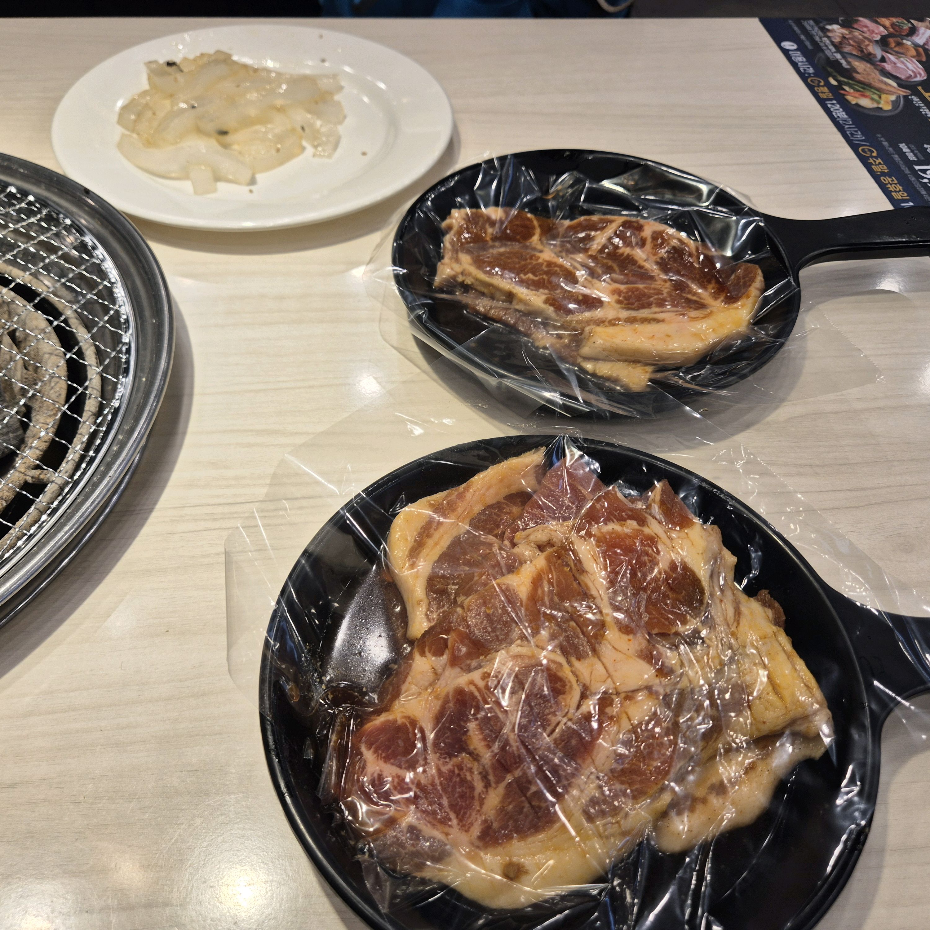 새로 개업한 집이라 매장이 청결해요 그리고 직원분들 엄청 친절하십니다.맛은 보장되구요 .맛