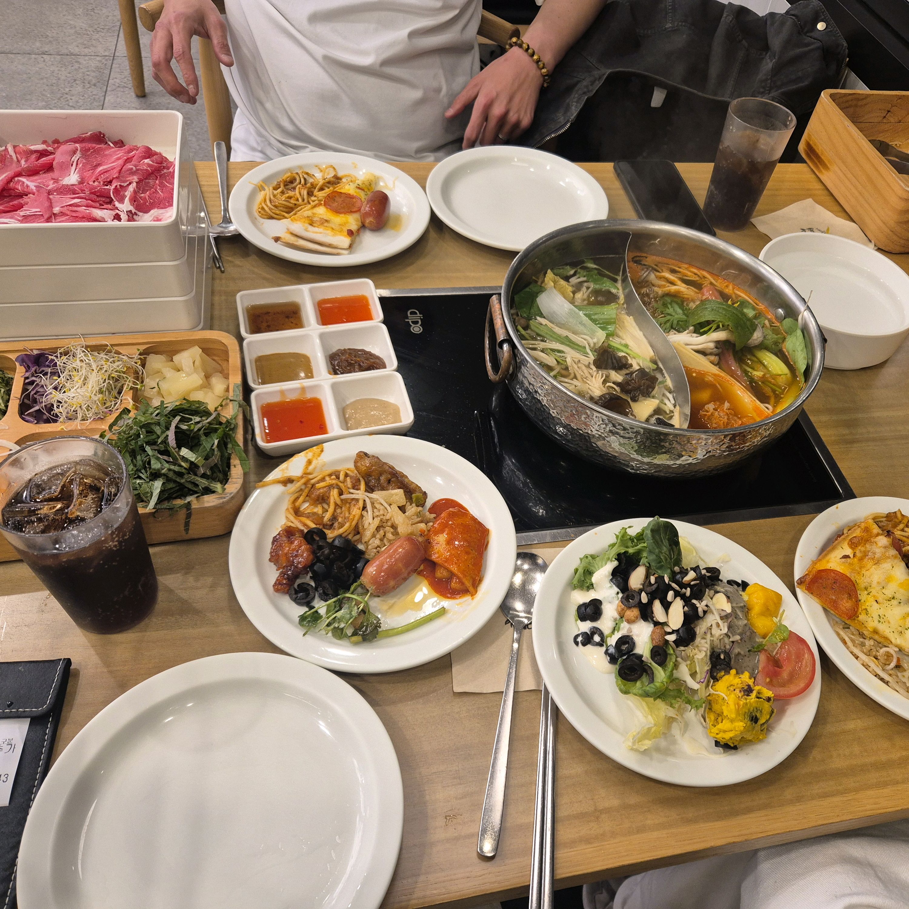 메뉴가 알차고 골고루 다 맛있네요 - 부산 대연동 맛집 샤브올데이 부산대연점