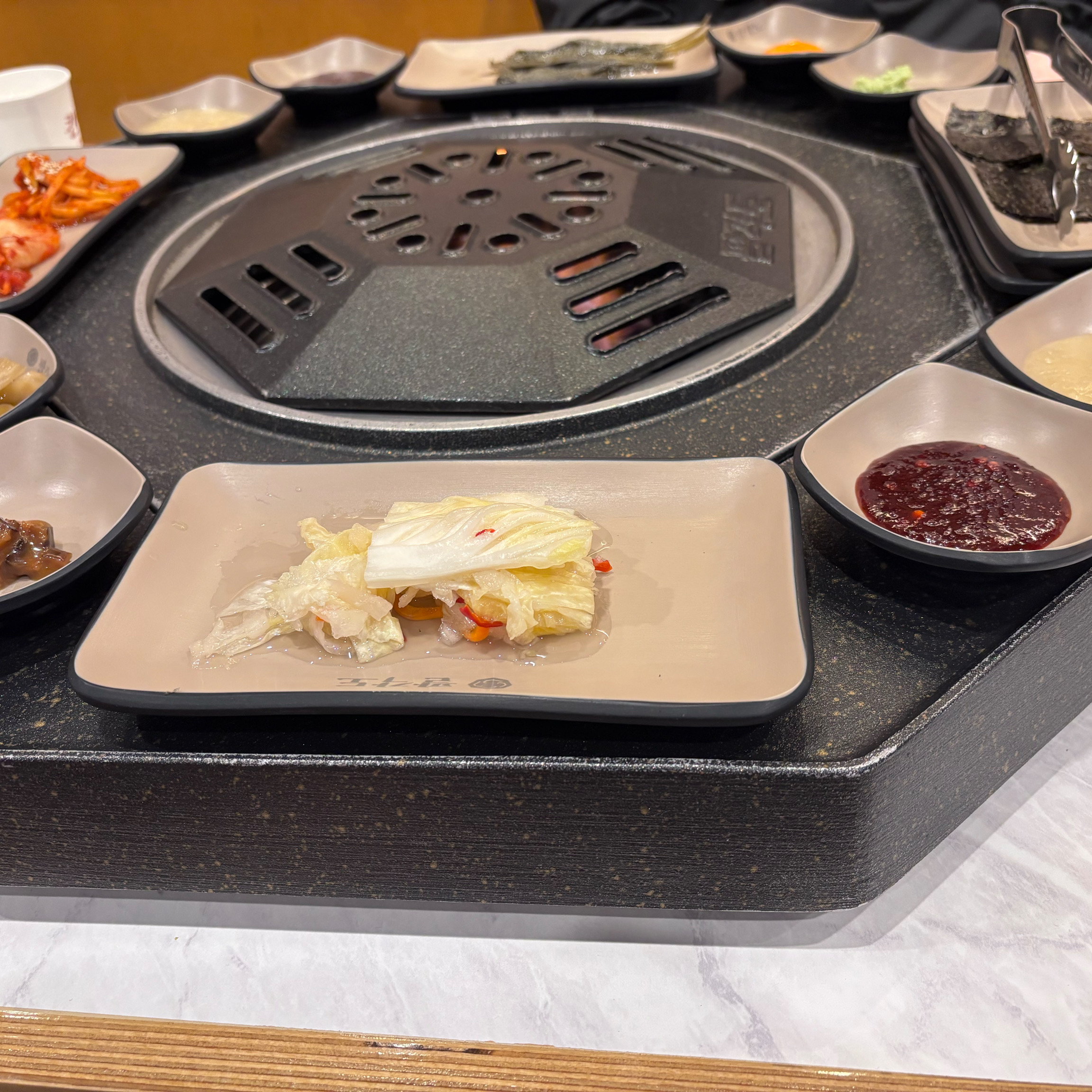 처음 방문했는데 매장도 엄청 넓고 손님도 많았어요~ - 불당동 맛집 팔각도 천안신불당점