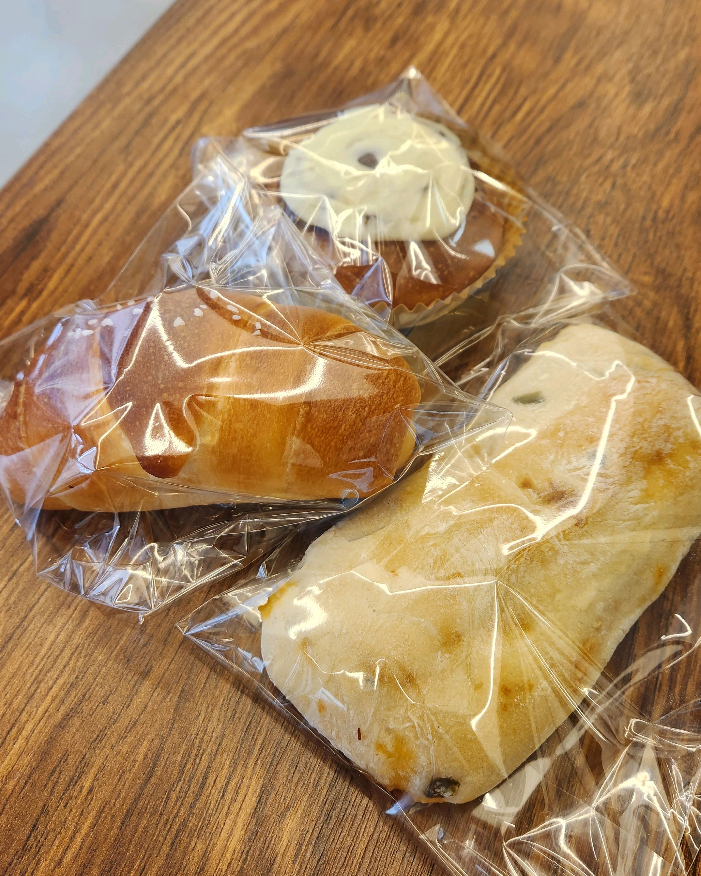 집앞에 디저트카페가 생겼는데 빵이 맛있다고 하여 첫방문이에요 자주 들를께요 - 천호동 맛집 랑블리베이커리