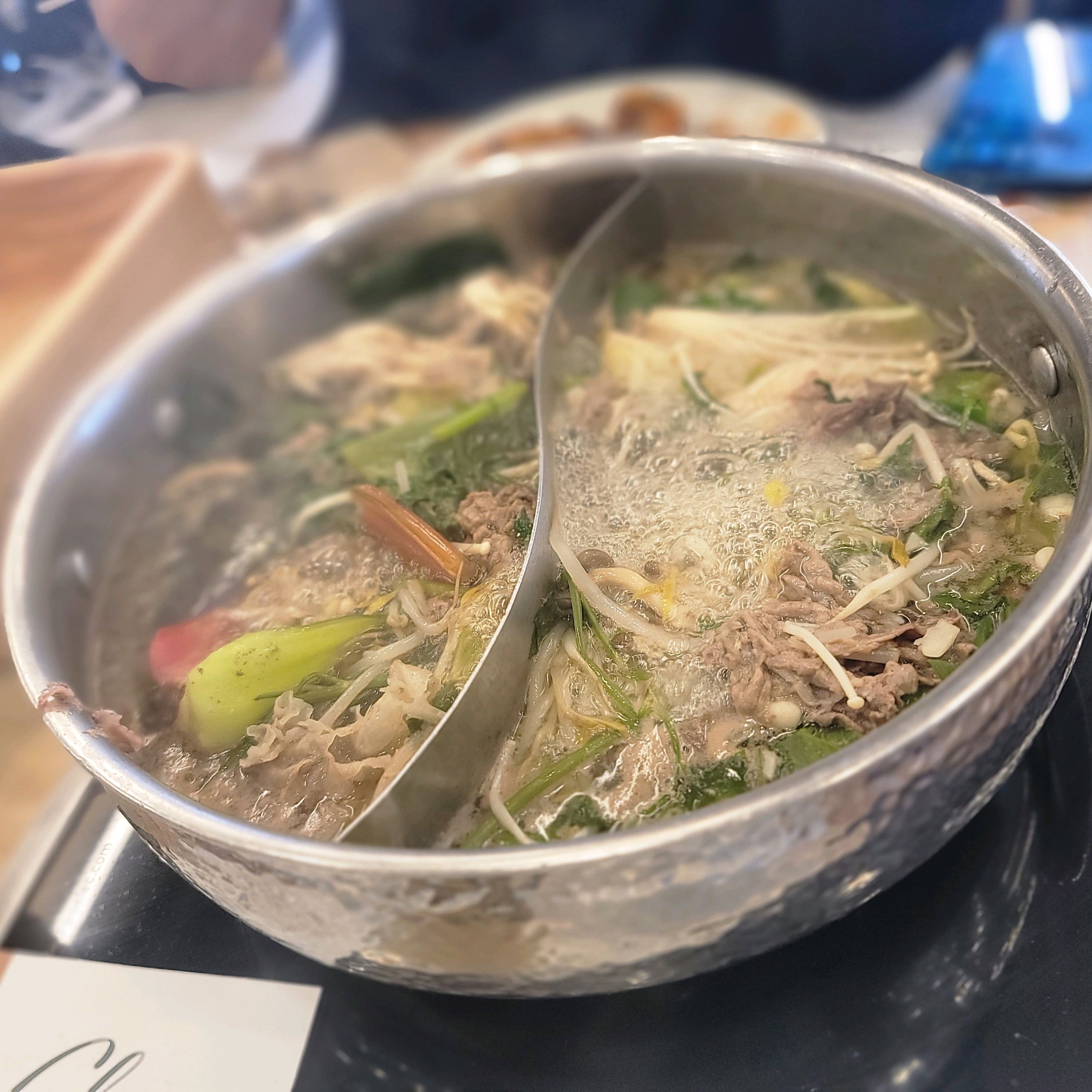 가족 모임하면 매번 오는데... - 부산 대연동 맛집 샤브올데이 부산대연점