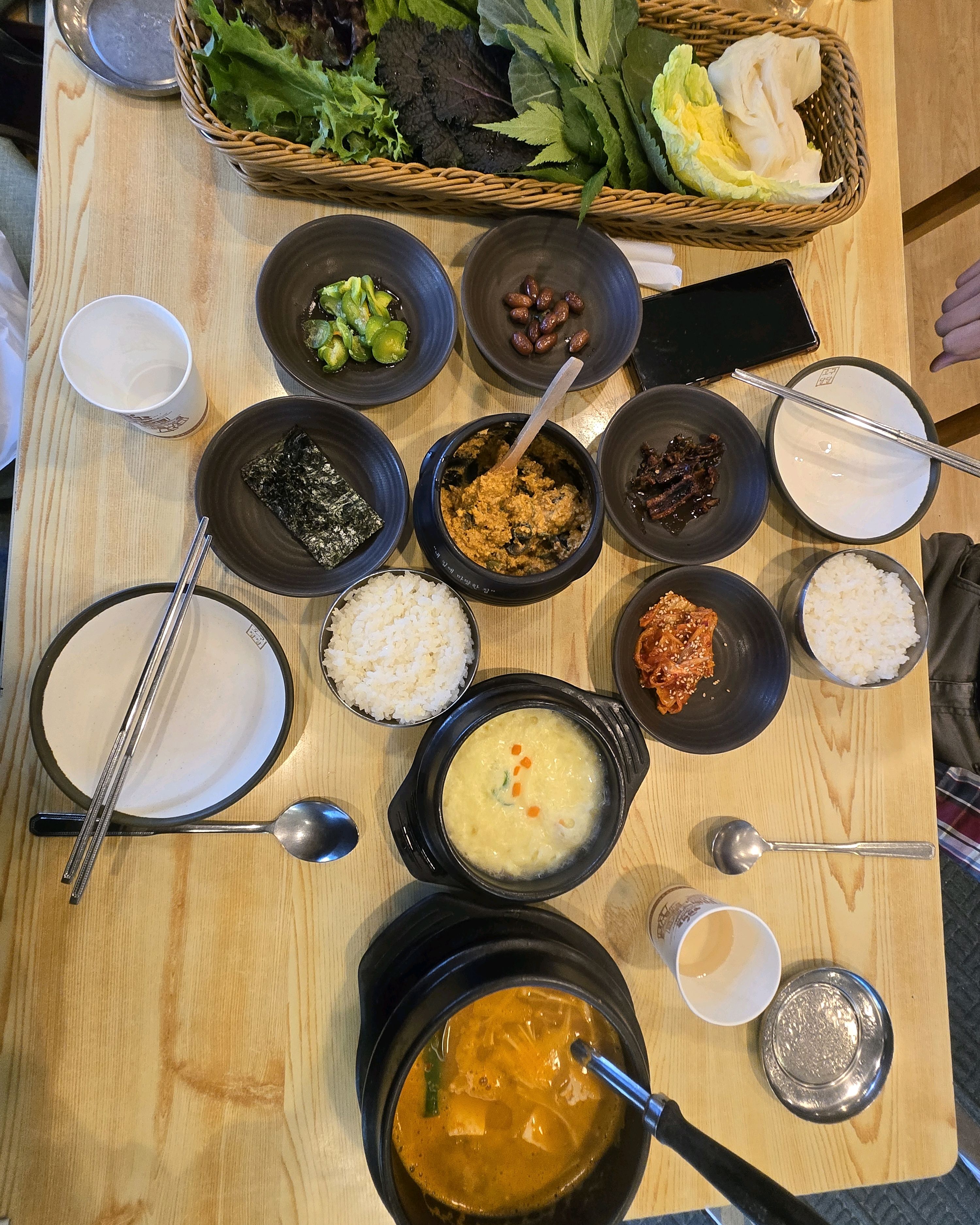 가끔 생각나서 아주 오랫만에 갔는데 우렁쌈장에 우렁이가 조금 줄은듯(?) ㅎㅎ 그리고 예전