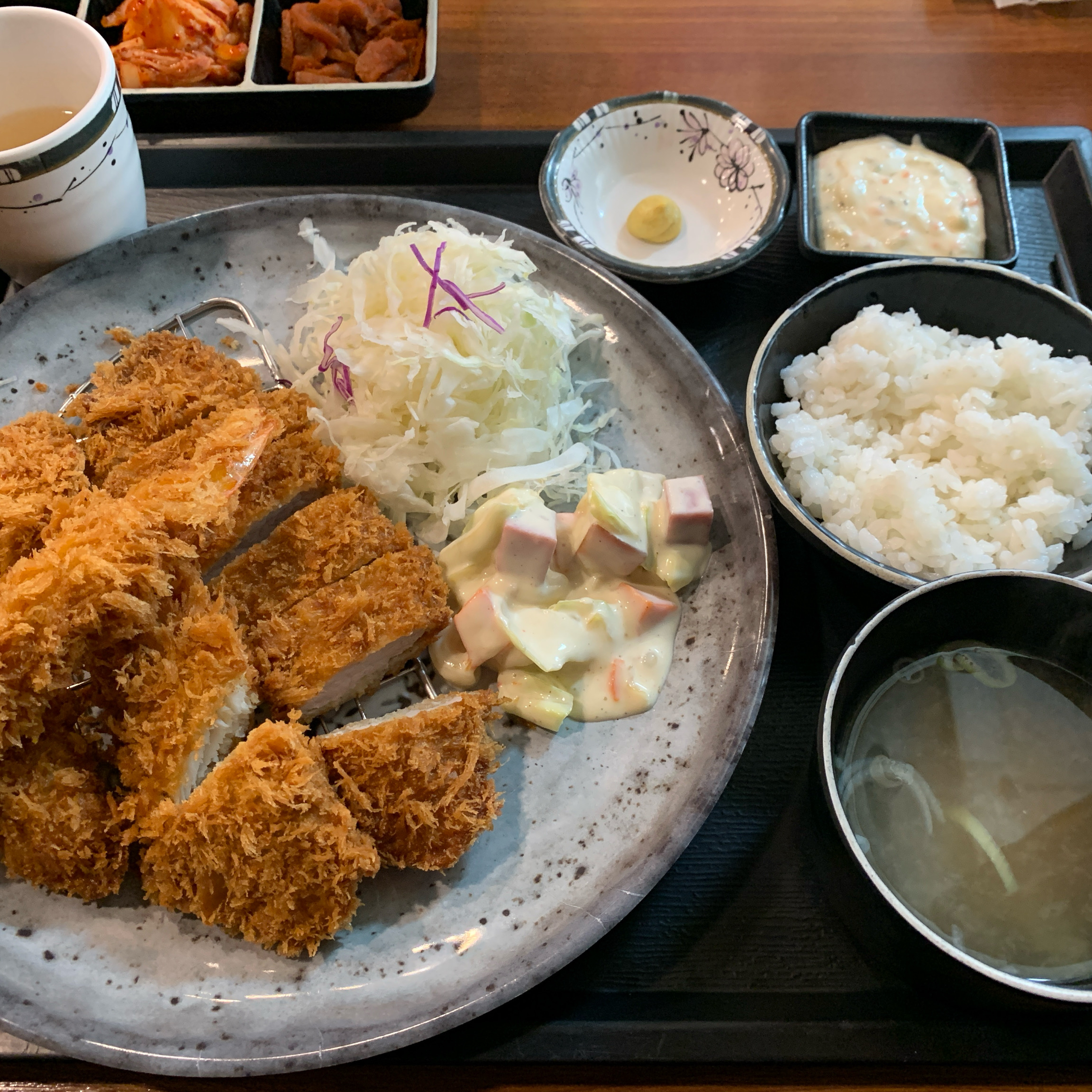 입짧은 햇님 유투브 보고 애가 가고 싶다 해서 왔는데 푸짐하고 맛있었습니다. 점심시간 살짝