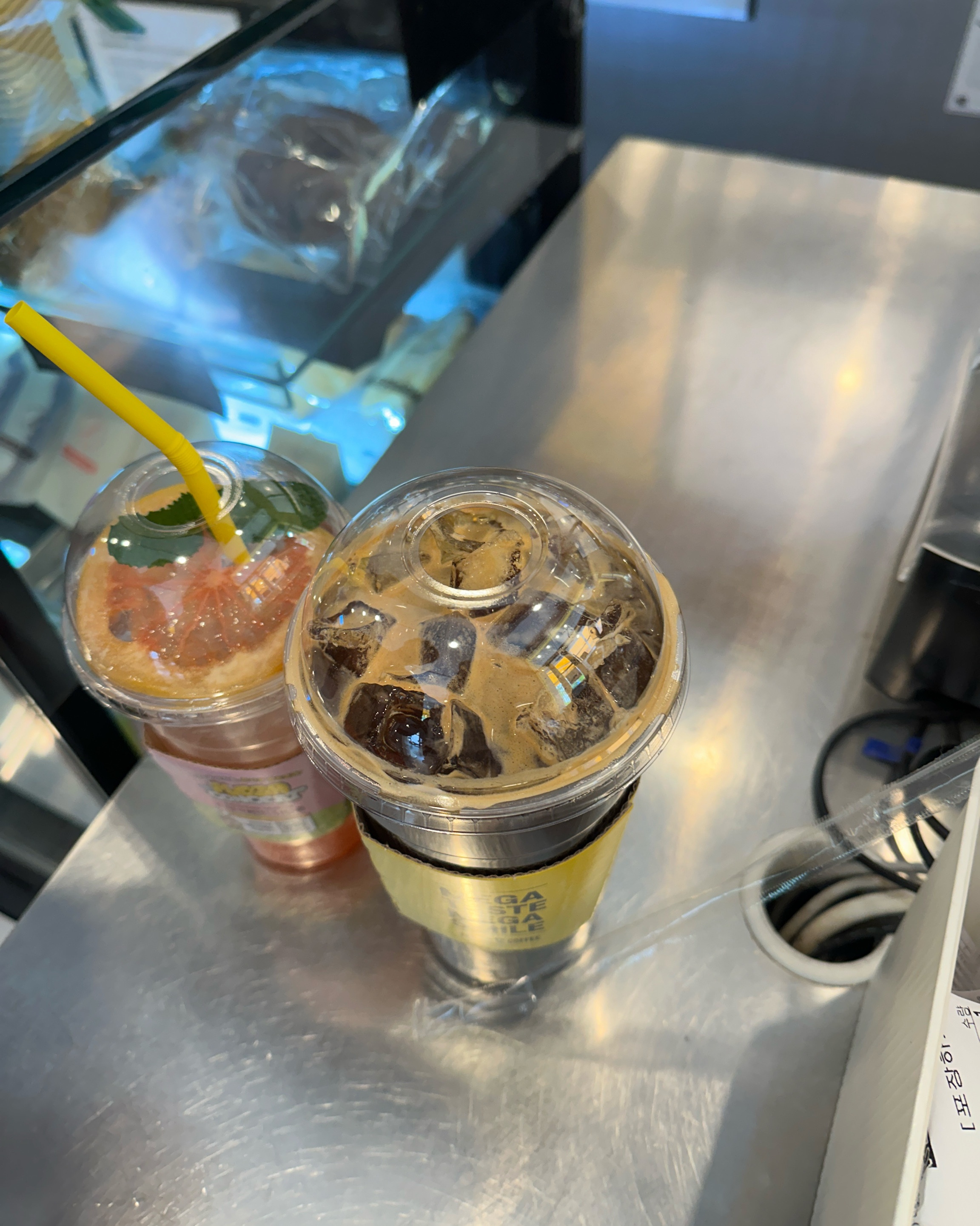 정자역 맛집 메가MGC커피 수내파크타운점 내돈내산 방문리뷰
