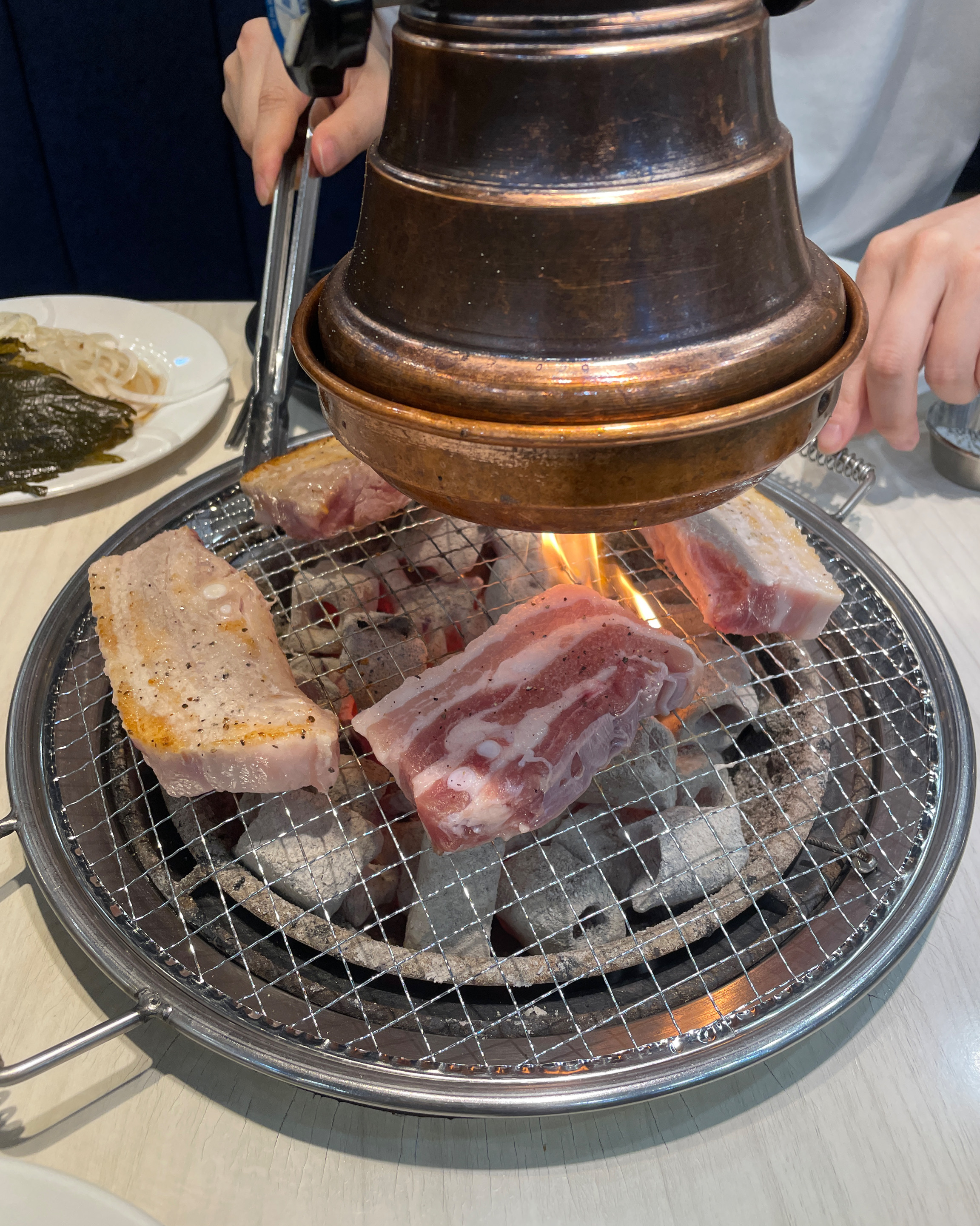 고기질이 일단 너무 끝내줍니다!! 다양한 음식도 같이 곁들어 먹을수도 있구요 청결하고 친절
