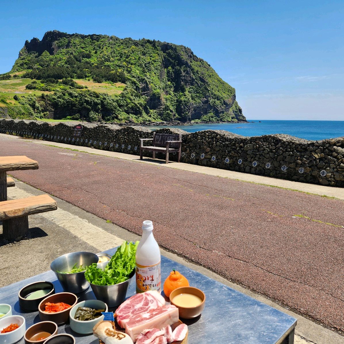 전망좋은곳은 음식이 평균정도로 나오는데가 많은데, 고기 좋은걸로 잘 주셔서, 성산일출봉을 