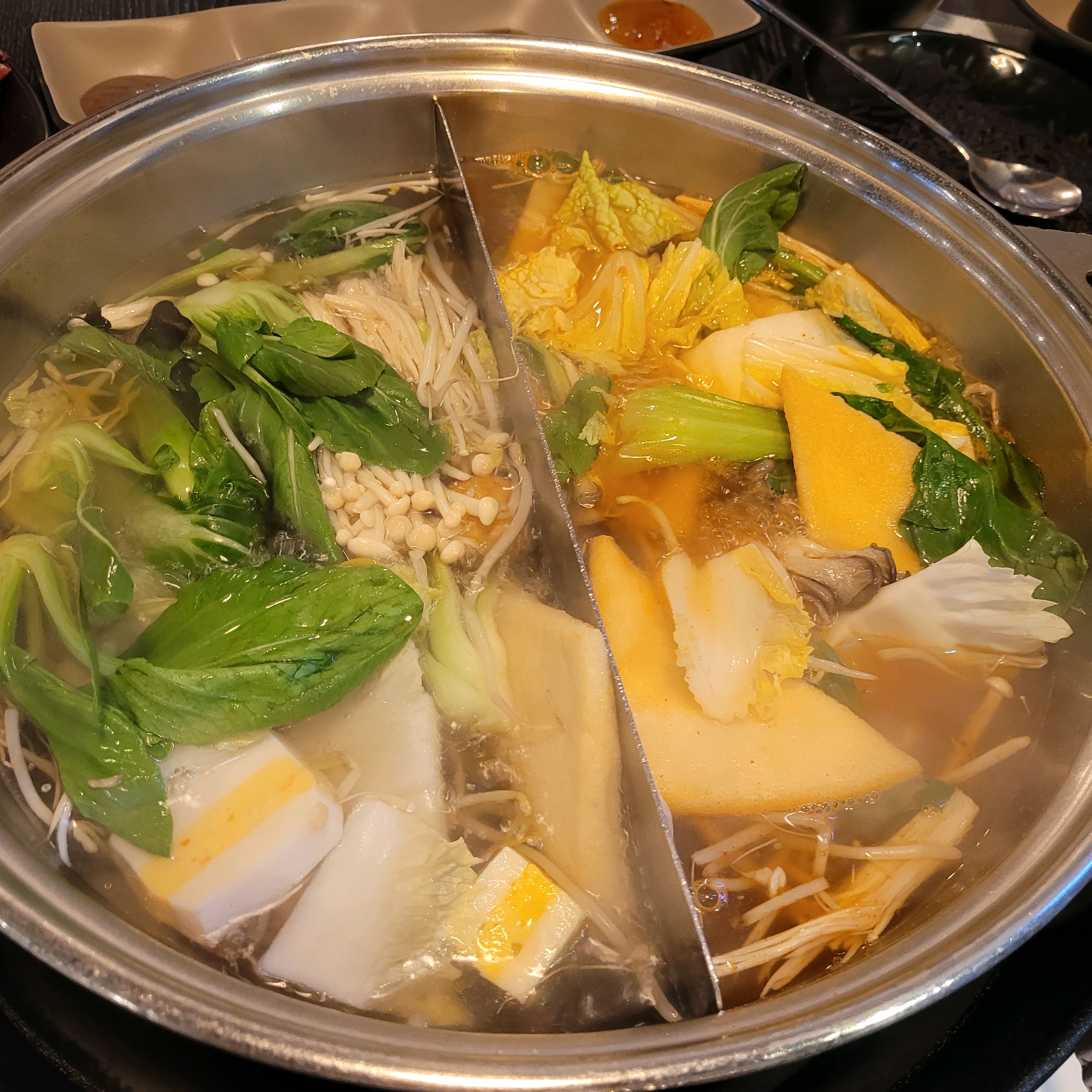 아..맛도 좋고 직원분들도 다 친절하시고 부담 없이즐기기 너무좋은장소 같아요 - 화서역 맛집 소담촌 수원정자점
