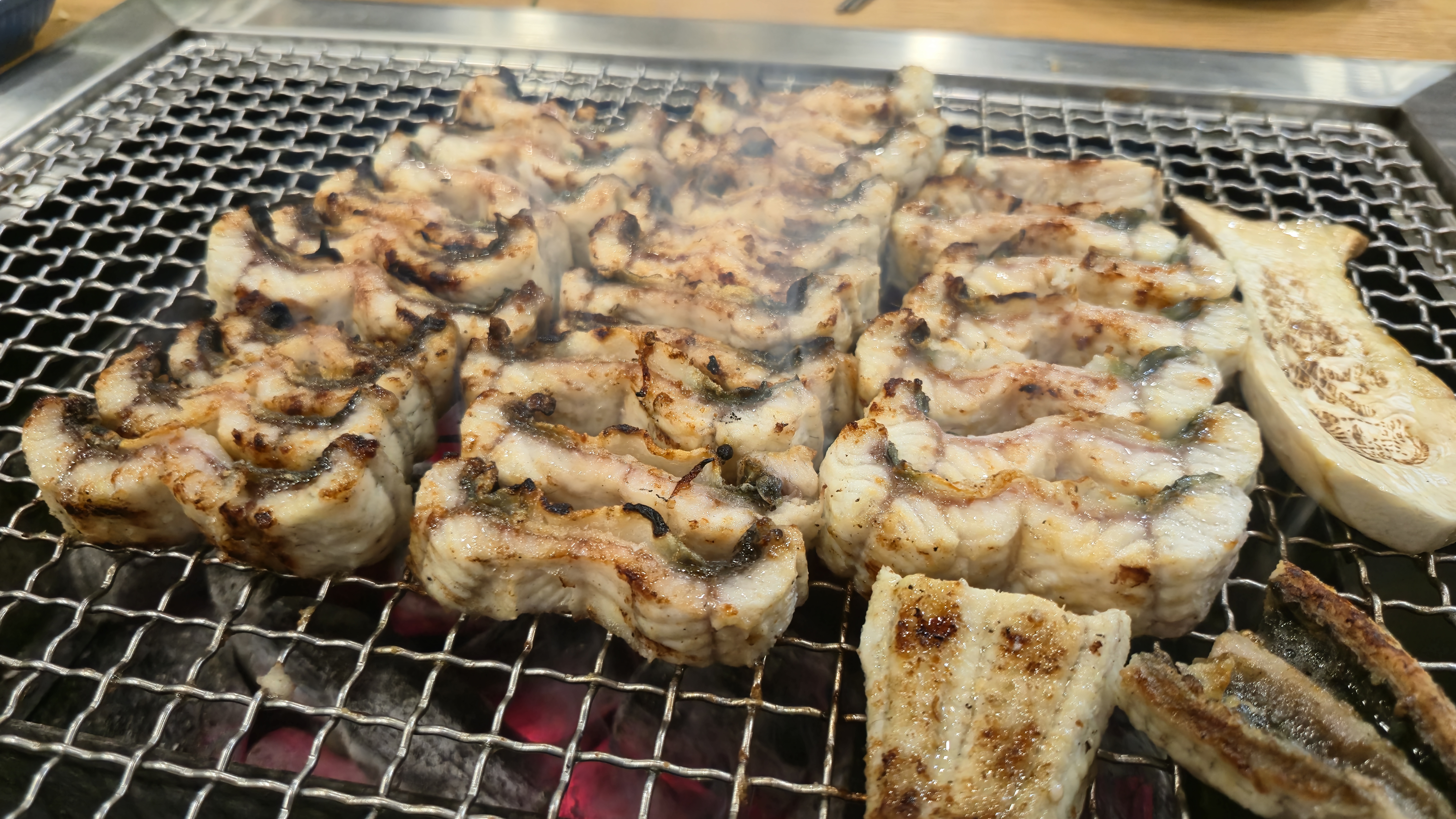 장어가 너무 신선해서 몽실몽실한 식감이 너무 좋았습니다~ - 대구 맛집 민물장어 직판장 풍천관 본점