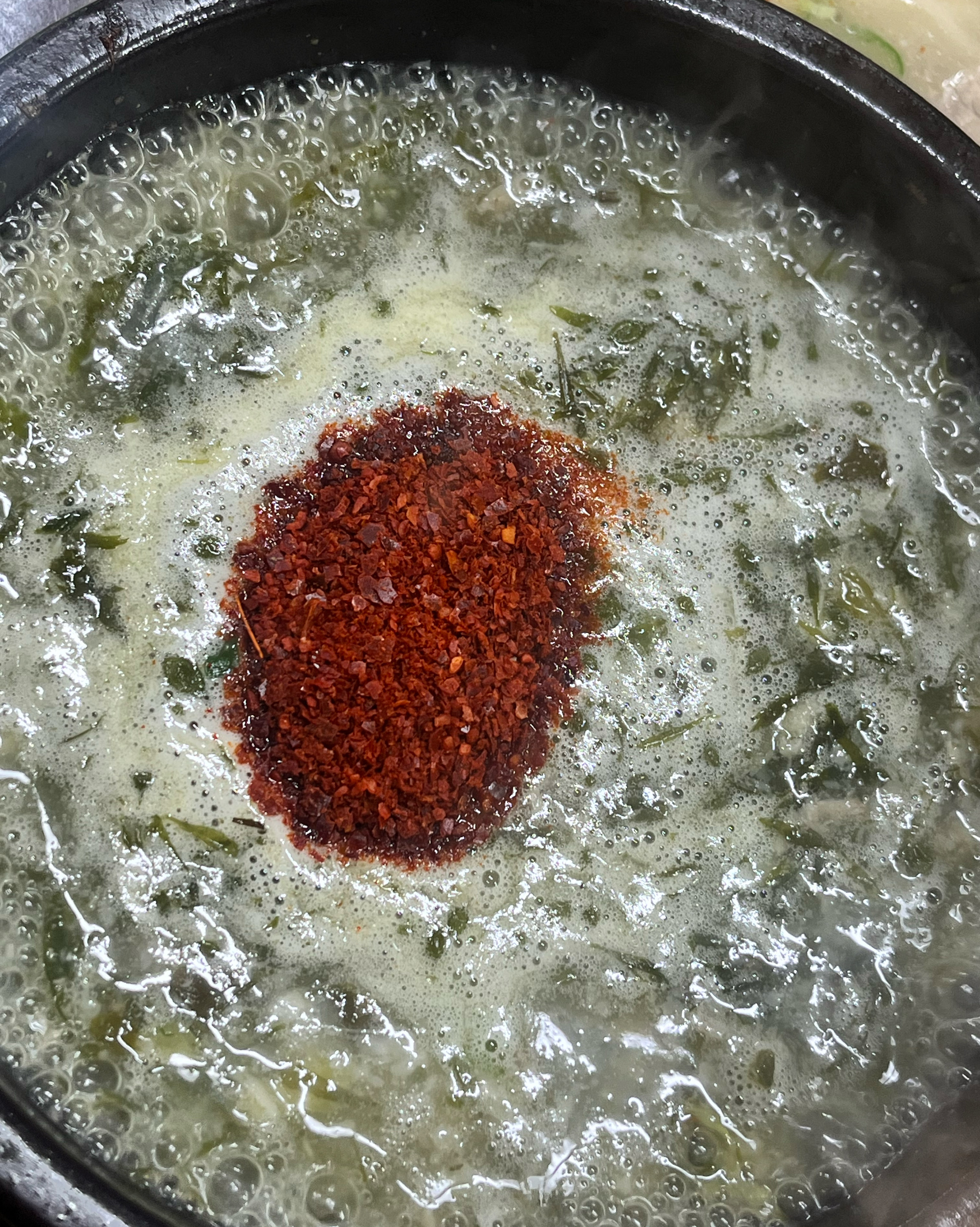 너무 특이한 제주 해장국인 제주도민한테 유명한 신설오름 찾아서 갔는게 몸국, 고기국수 너무