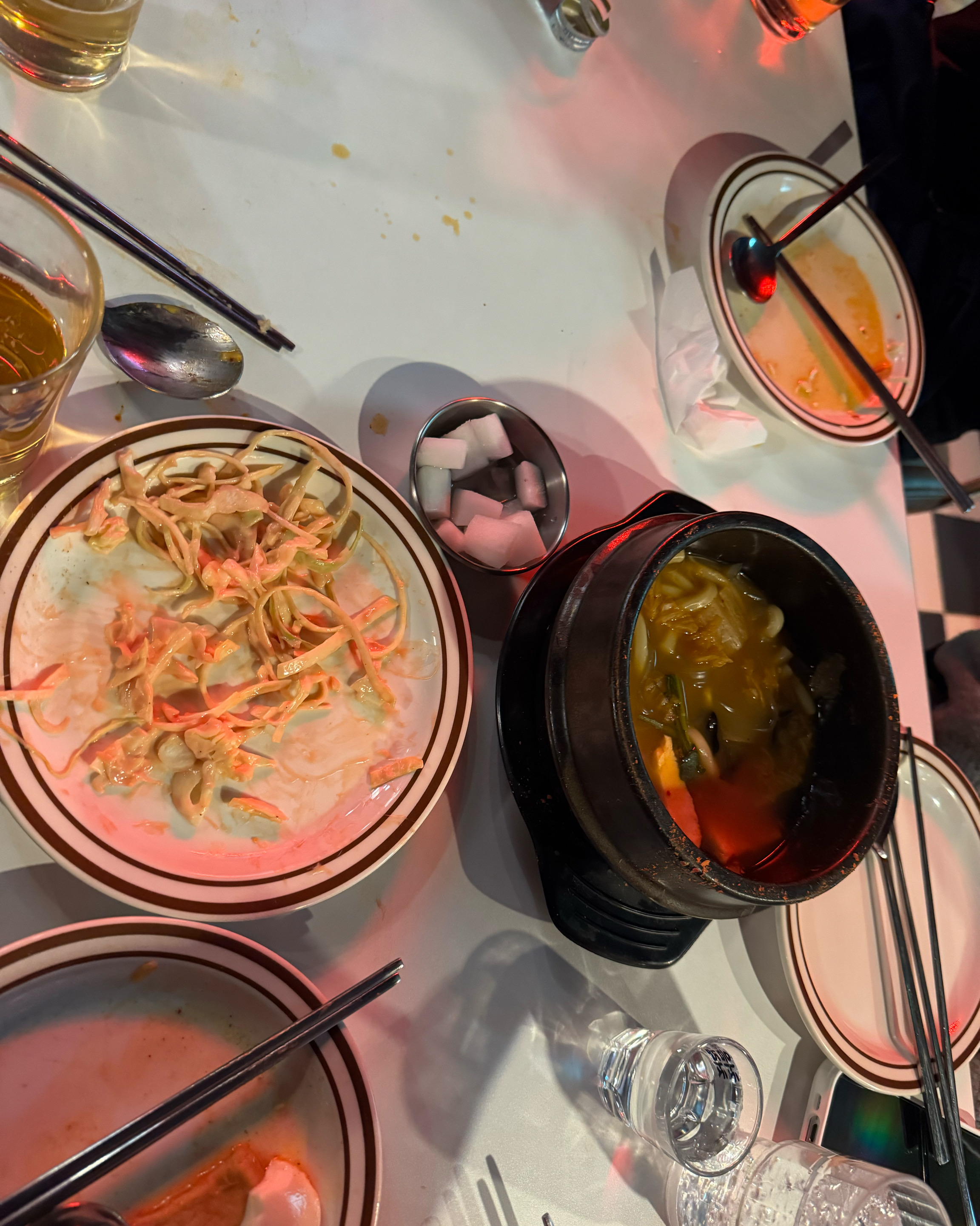 너무 맛잇어서 싹쓰리 했어요 직원 언니 너무 이쁘고모델 같아요 엄청 친절하고 분위기 좋고