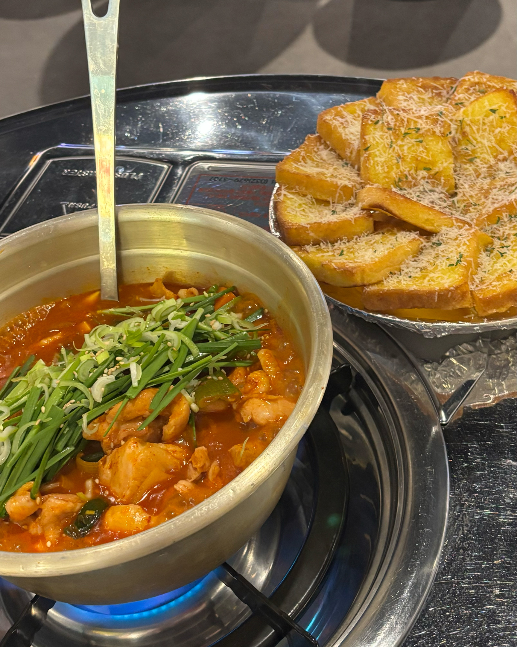 역시 한사발 포차 . 이름값하는대로 양 짱 많고 맛도 양만큼 왕맛있어서 또 방문 하게 되는