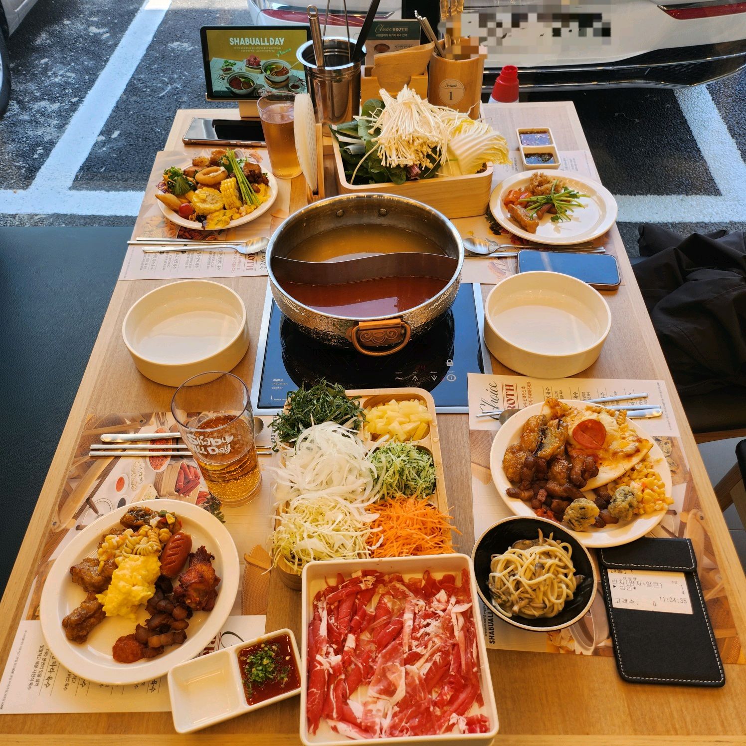 아무것도없는 삭막한동네에 샤브올데이를 오픈해주신 사장님께 깊은감사의 인사박습니다!! 아직