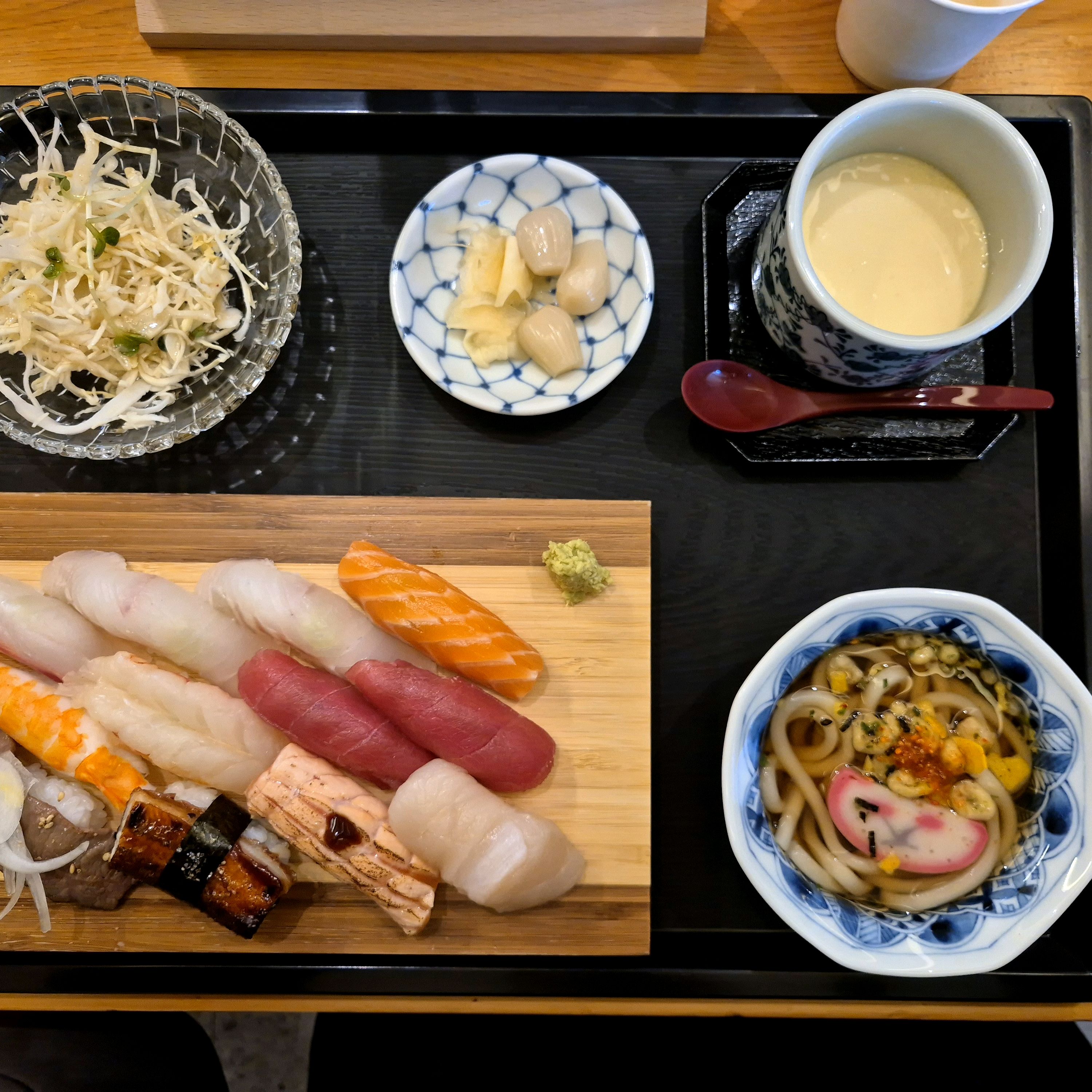 초밥 너무 부드럽고 맛있어요 👍🏻 - 불당동 맛집 스시유원