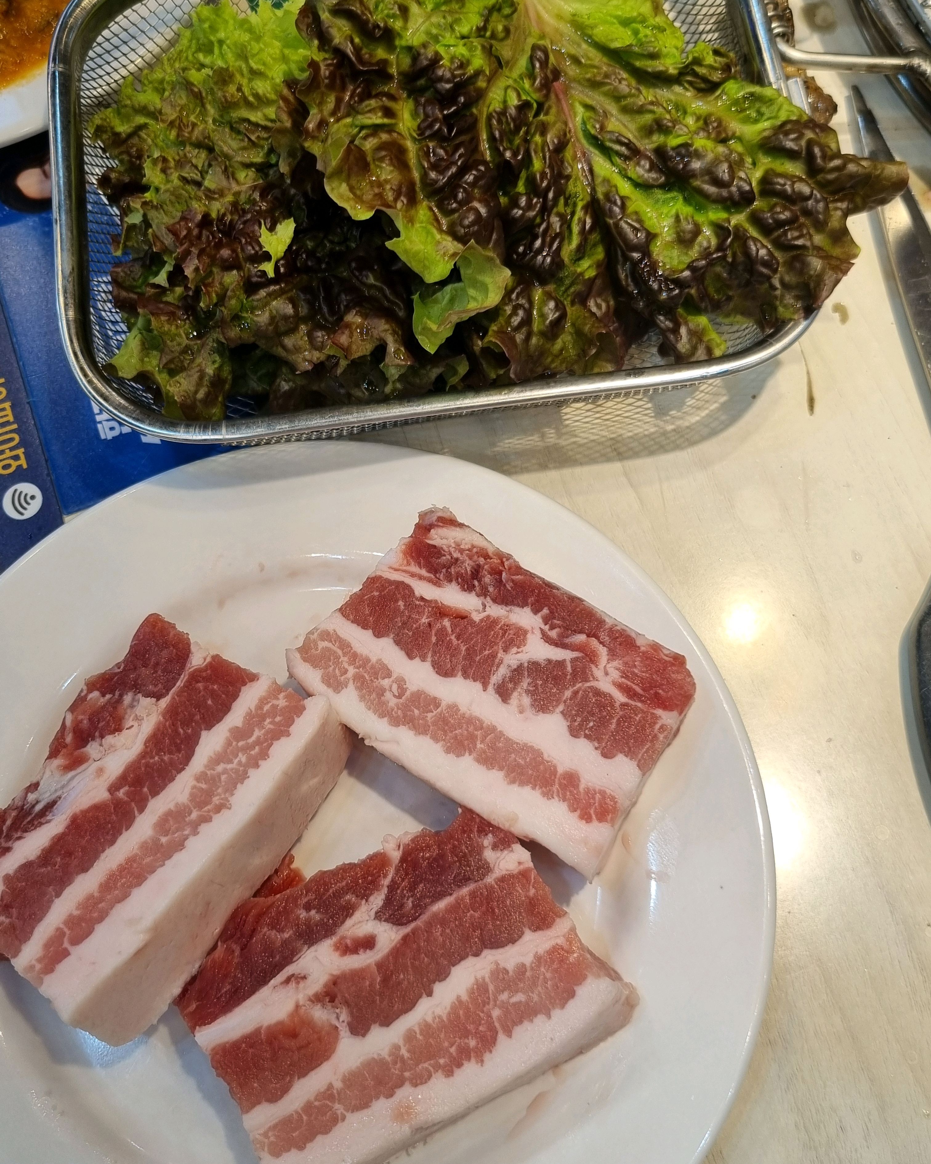 고기가 너무 맛있어요!!! - 제물포역 맛집 명륜진사갈비 인천제물포점