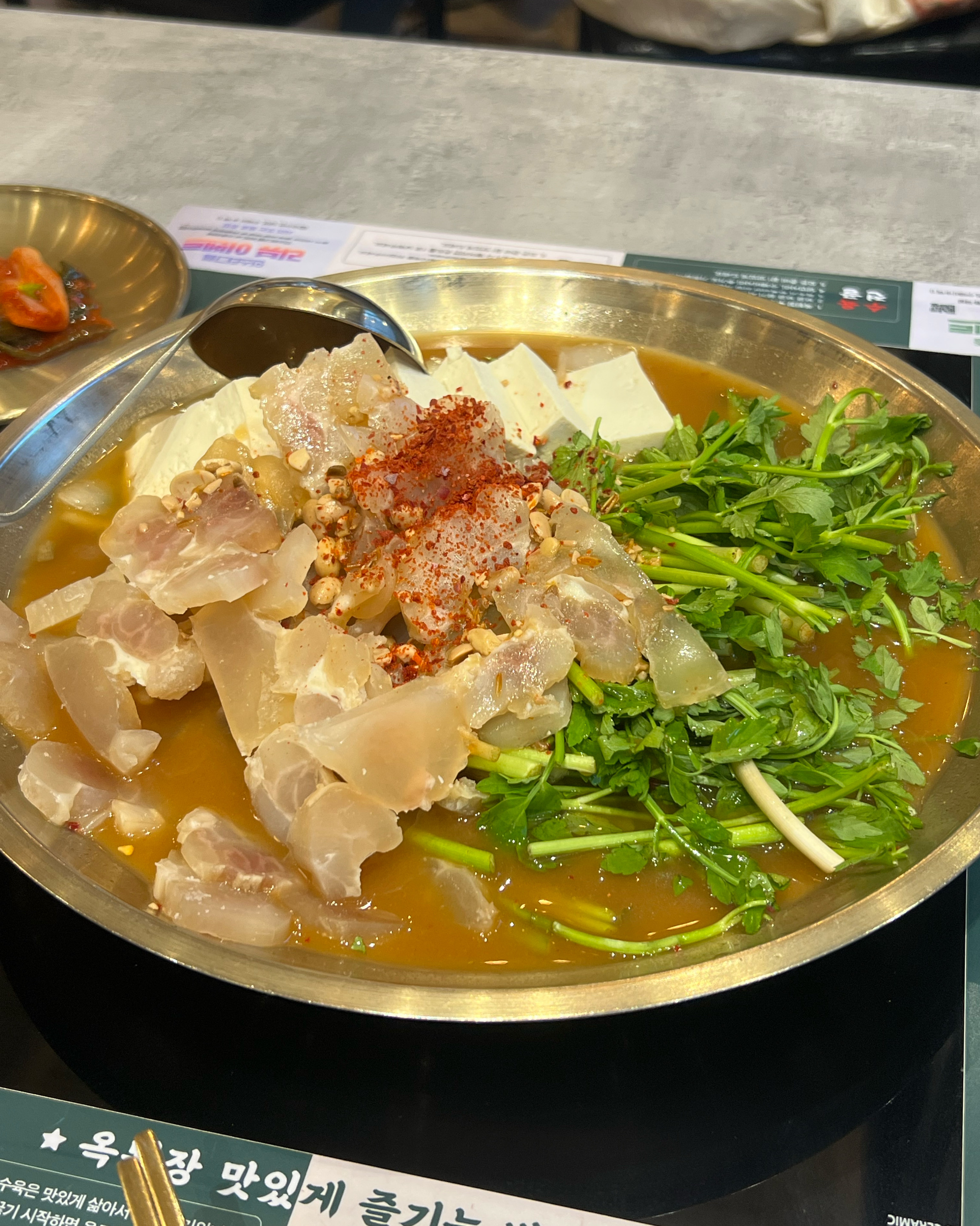 가격도 합리적이고 메뉴 구성이 다양해서 좋아요! 워크인으로 왔는데 맛잇게 잘 먹고 갑니다