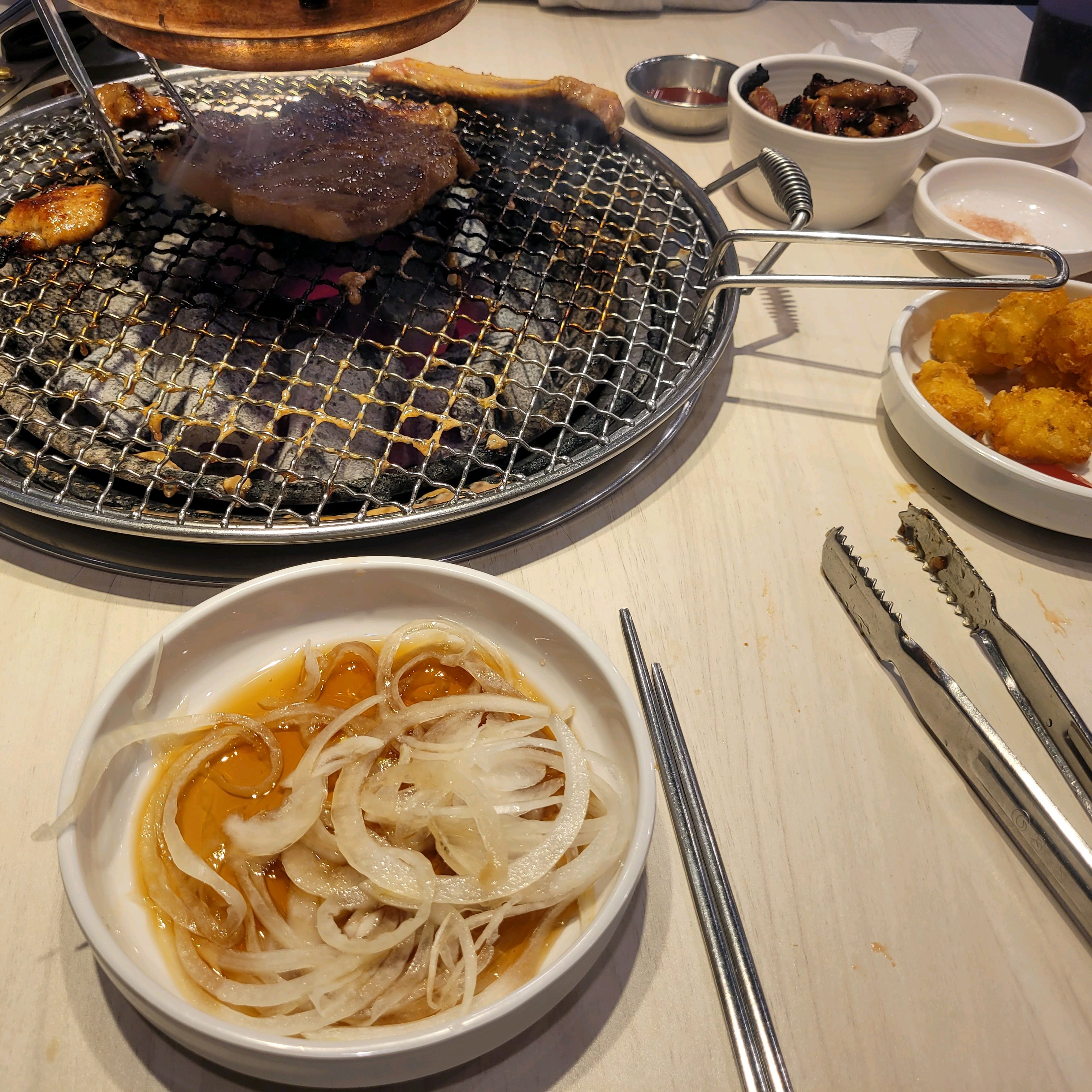 여자친구와 같이 왔는데 고기도 맛있고 ㅎ - 신중동역 맛집 명륜진사갈비 부천중동점