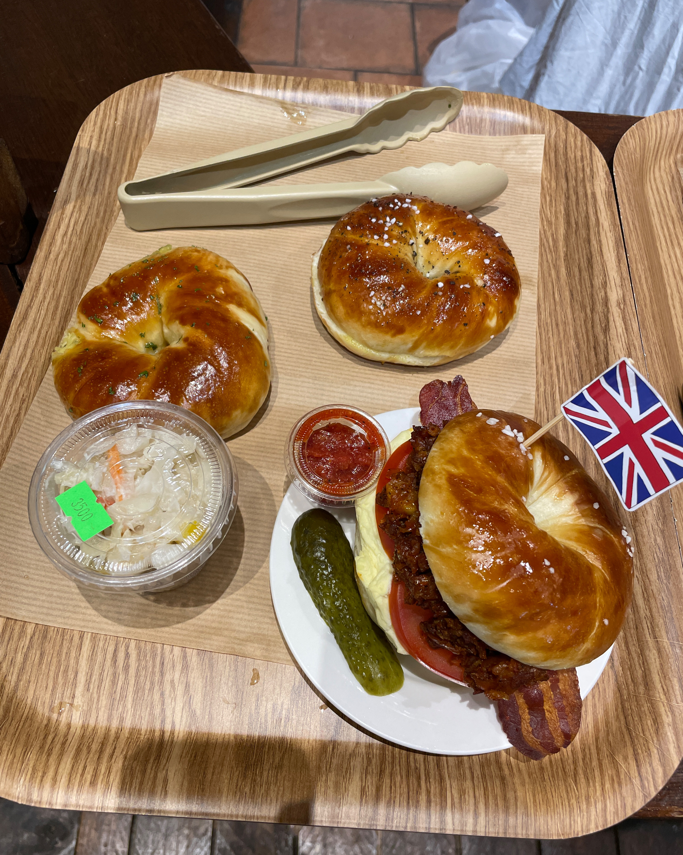 기대에 비해 맛은 실망이네요 - 정자동 맛집 런던베이글뮤지엄 수원점