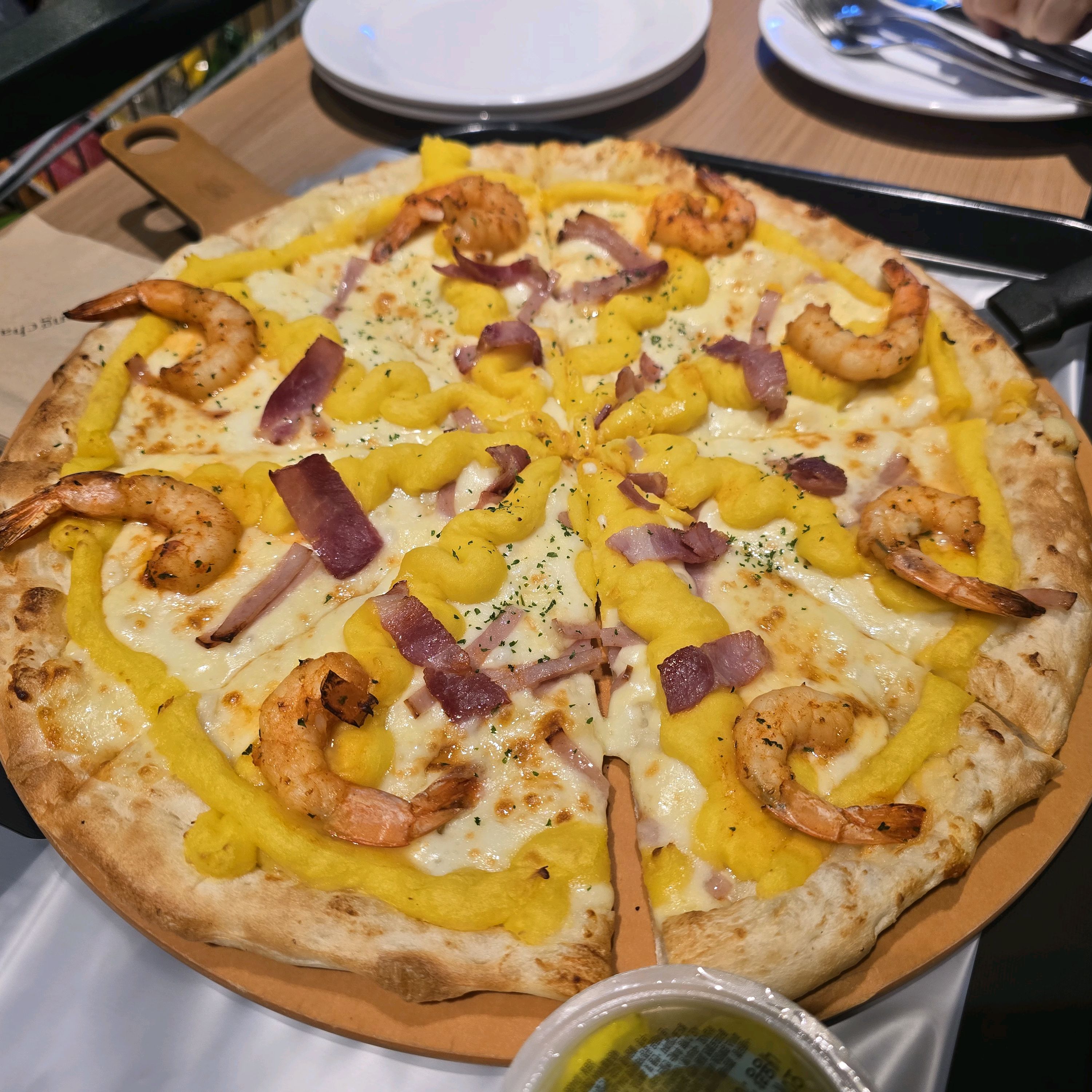 바로나와서 정말 맛있어!! 가격이 착한데 이맛이라면 다음에 장보러오거나 옷사러올때 재방문각