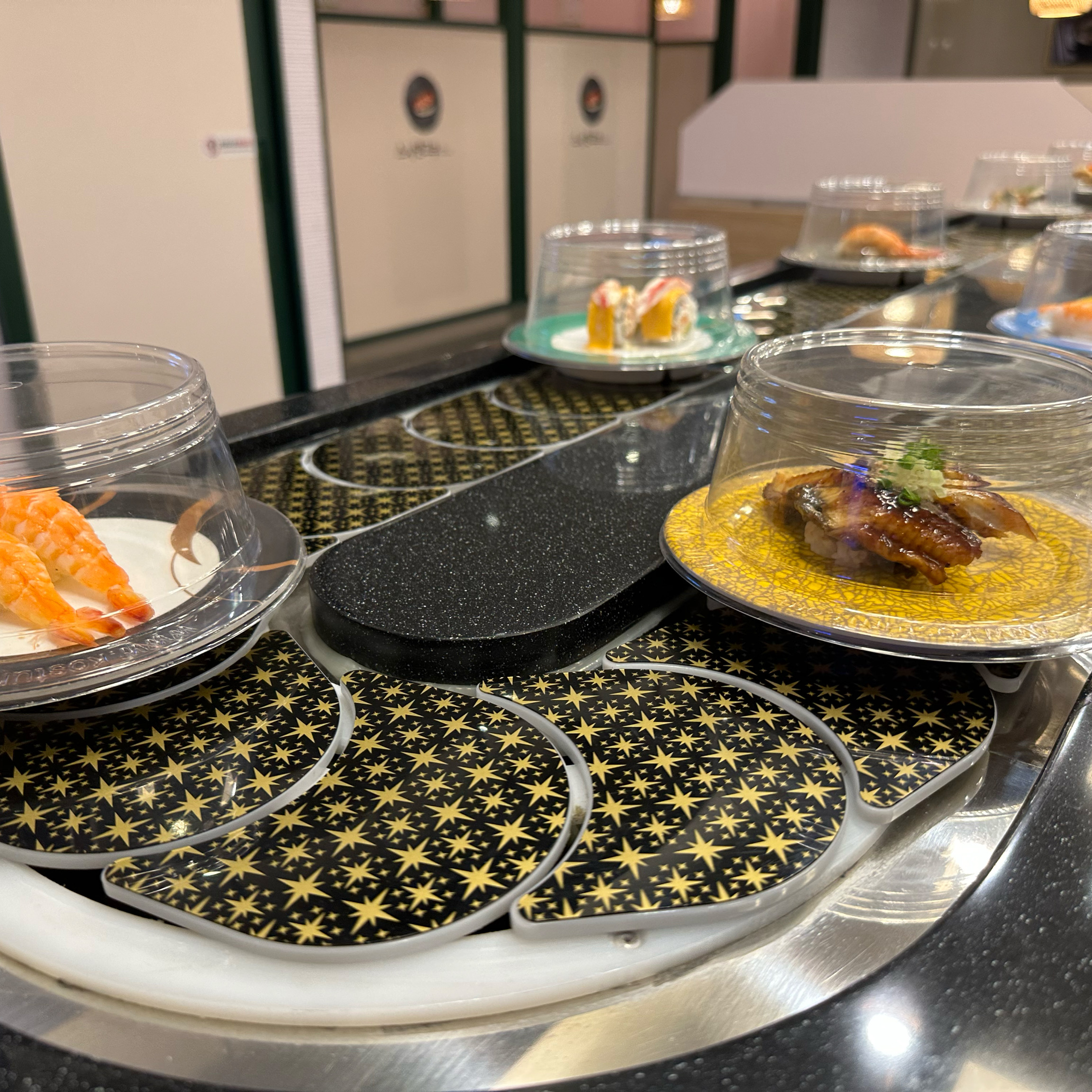 현대백화점 12층 식당가에 위치한 회전 스시집. - 천호동 맛집 스시덴고쿠 현대천호점