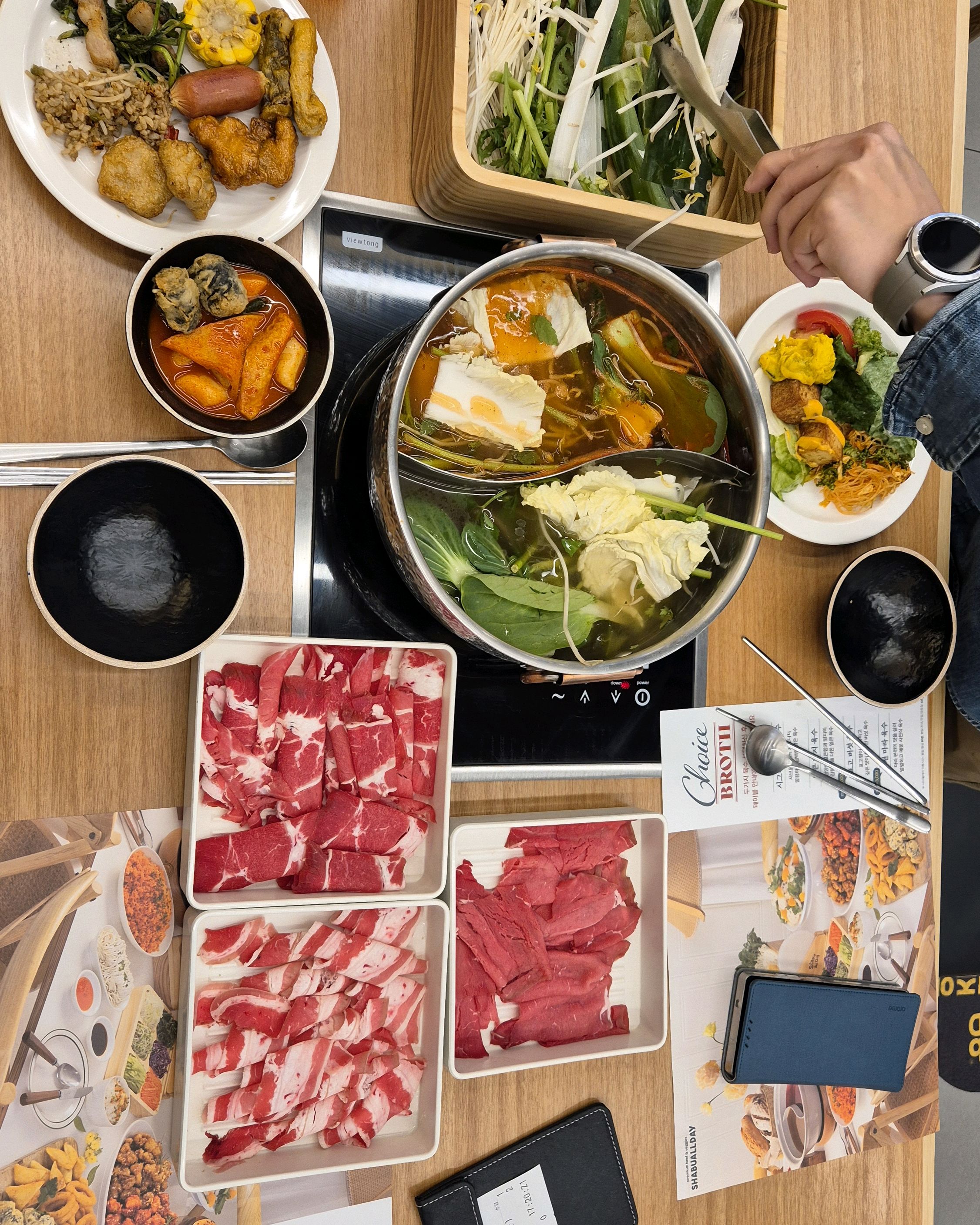 평일저녁 2인 먹었는데 한번 먹어보고 왜 여기가 요즘 매장이 마구마구 늘어나는지 이해했어요