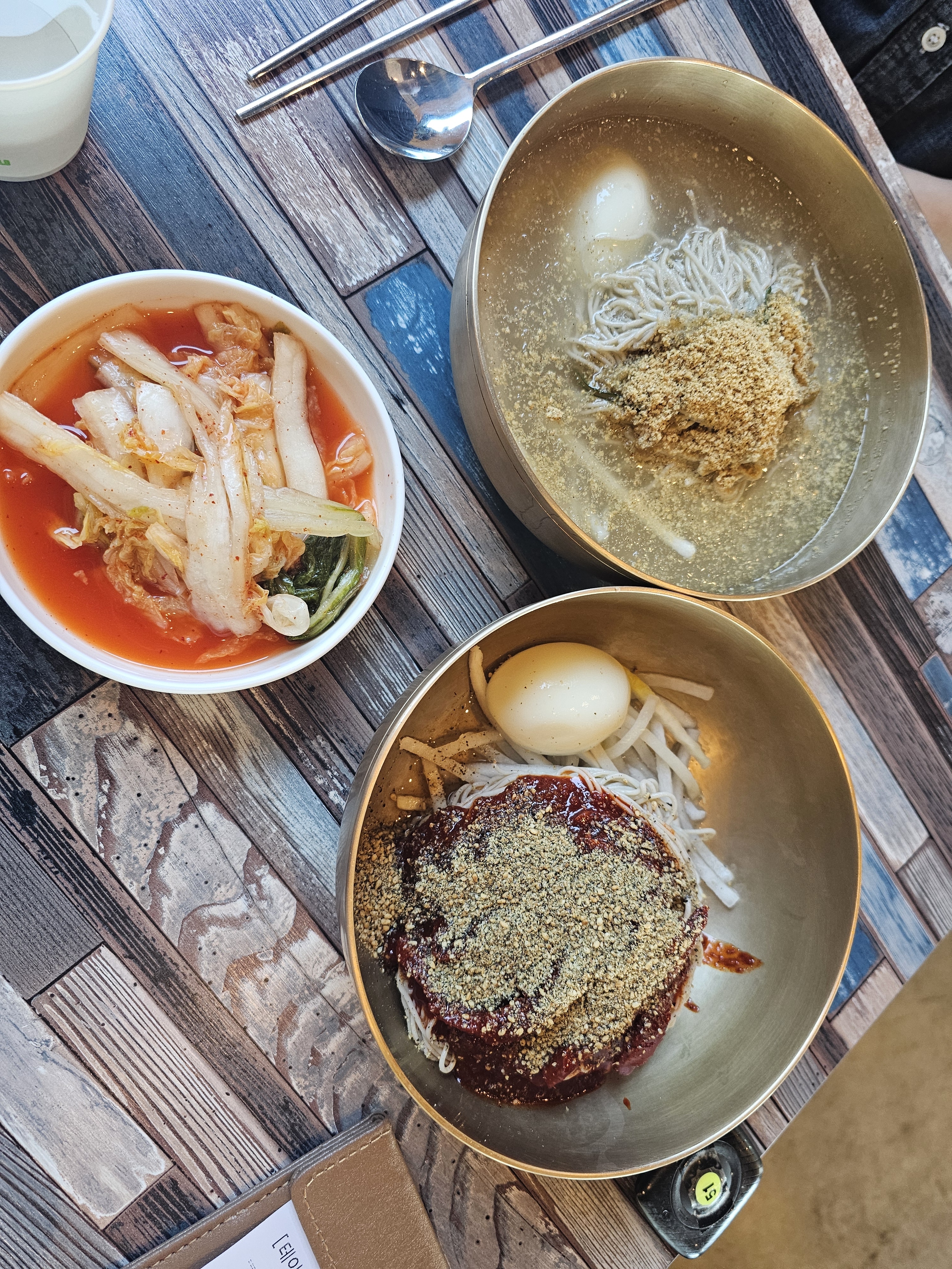 명태회막국수는 좀 많이 짰어요ㅠㅠ그래도 맛있게 먹었어요~동치미막국수는 시원해요! 여름에 먹