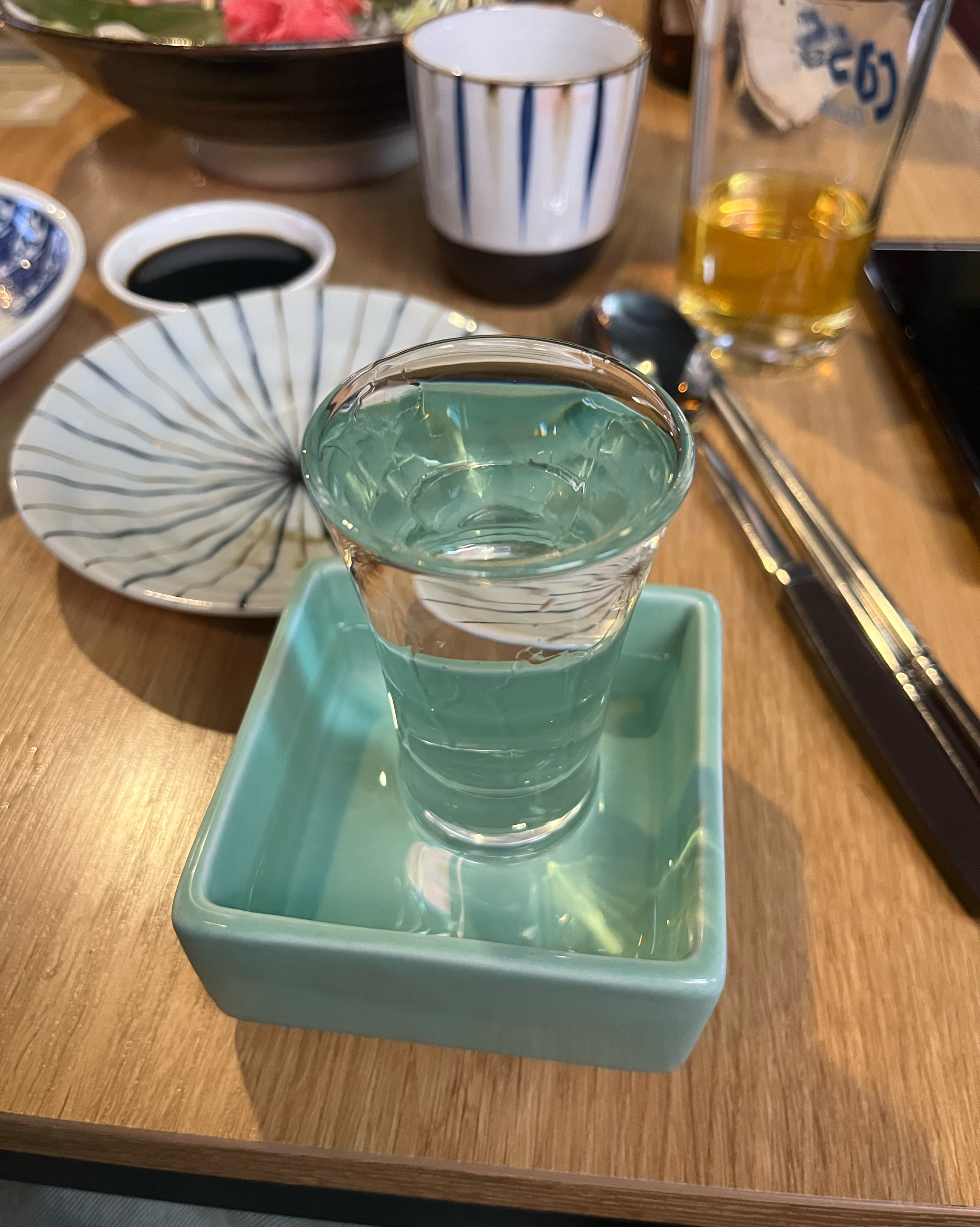 숙성회 진짜 너무 맛있어요 특색있는 숙성회가 있어서 재밌게 먹을 수 있었고 특히 아귀간에