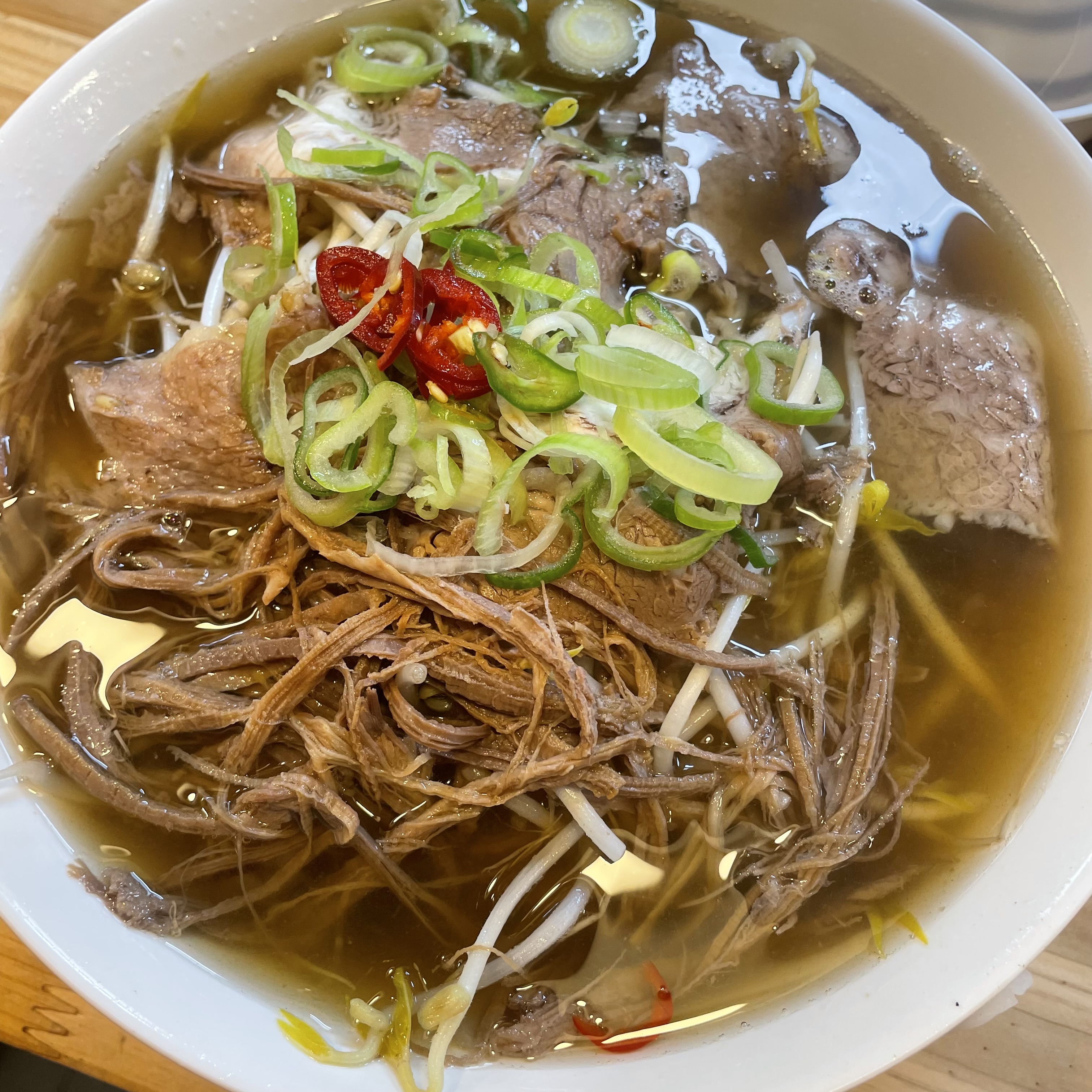 여기 점심시간에 자주 오는데 양도 많고 조용해서 너무 좋아요! 맛있습니다 약수역 직장인들
