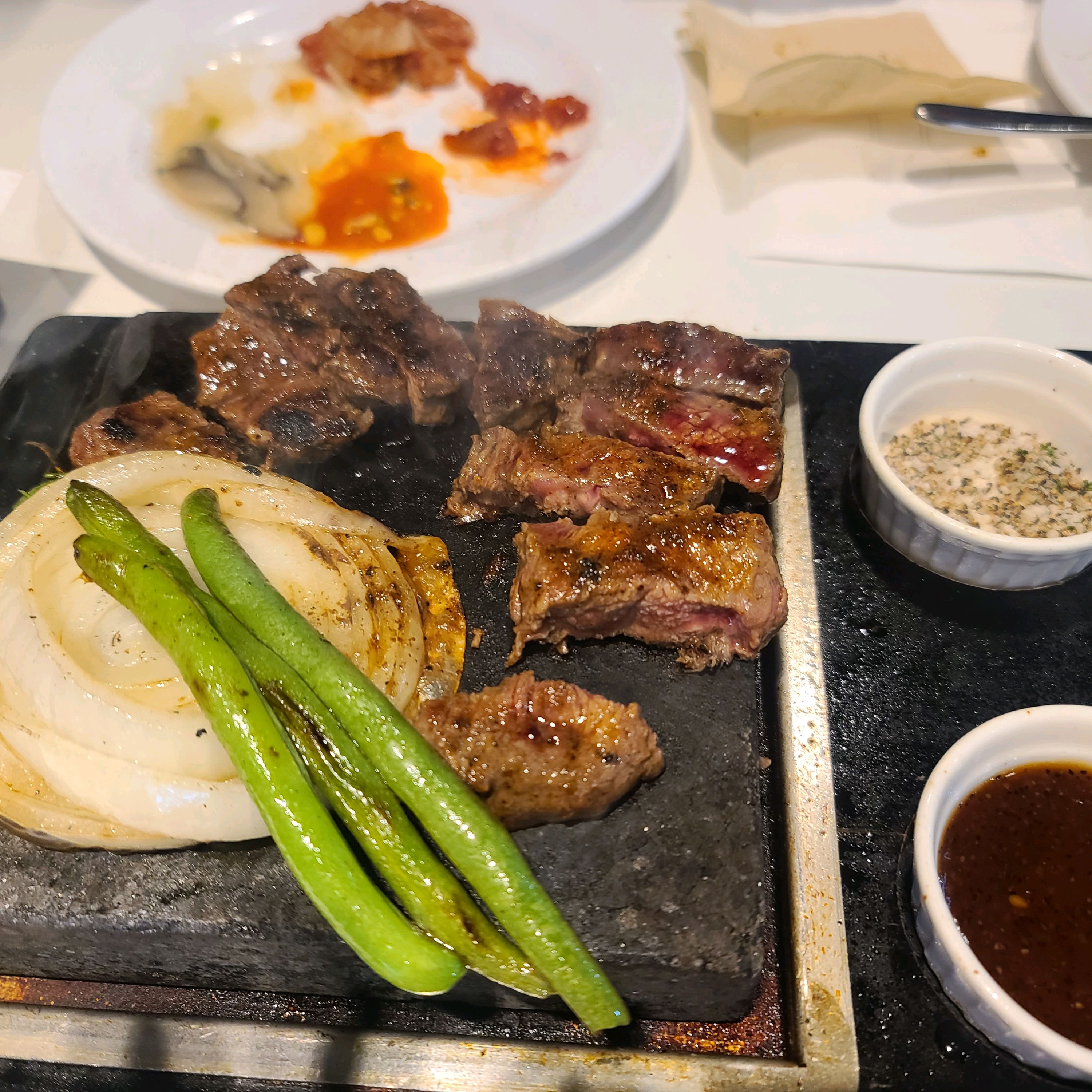 추가로 스테이크를 주문함. - 운정 맛집 애슐리퀸즈 파주운정점
