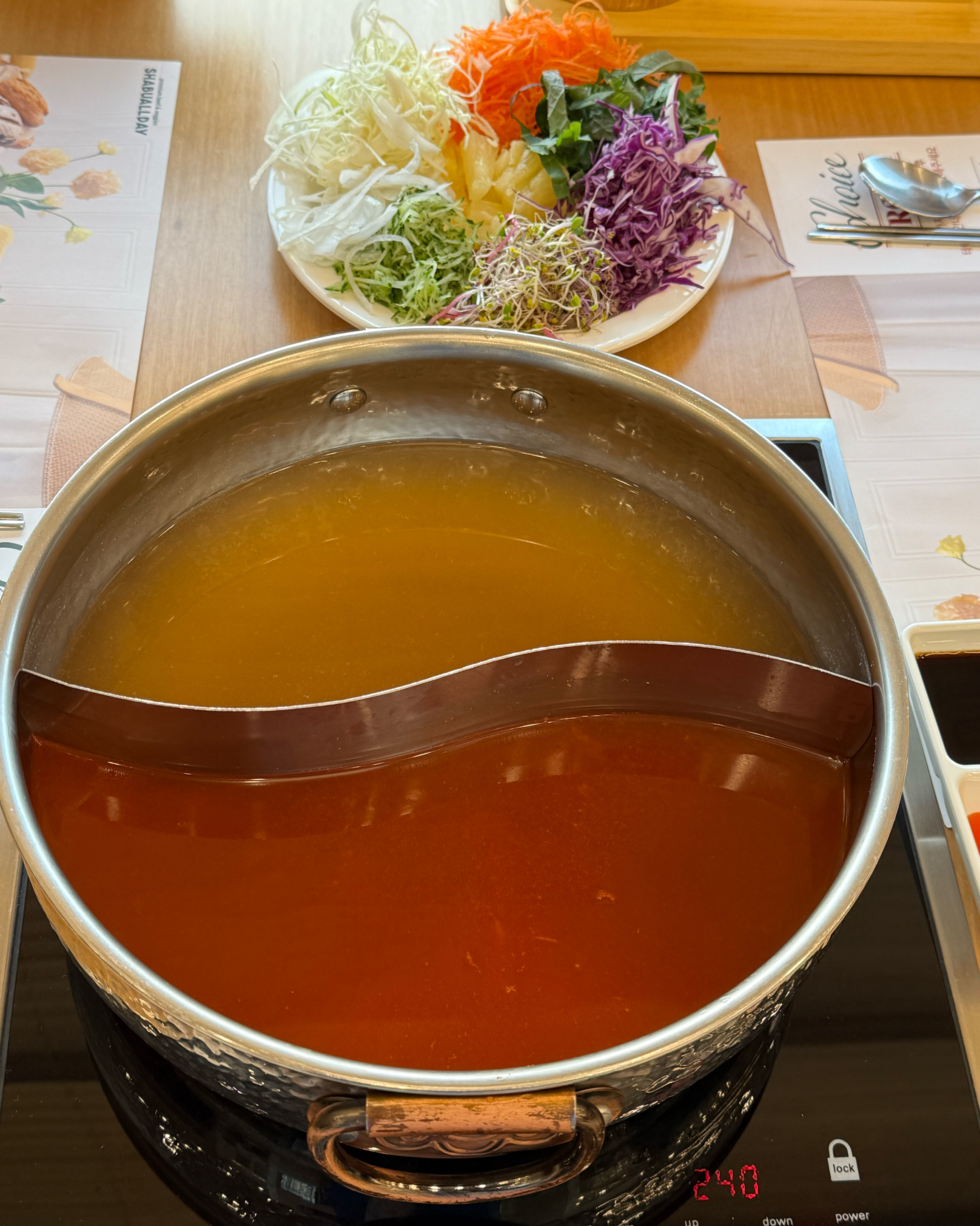 매장이 넓고 음식이 다양해요! - 향남 맛집 샤브올데이 화성향남점