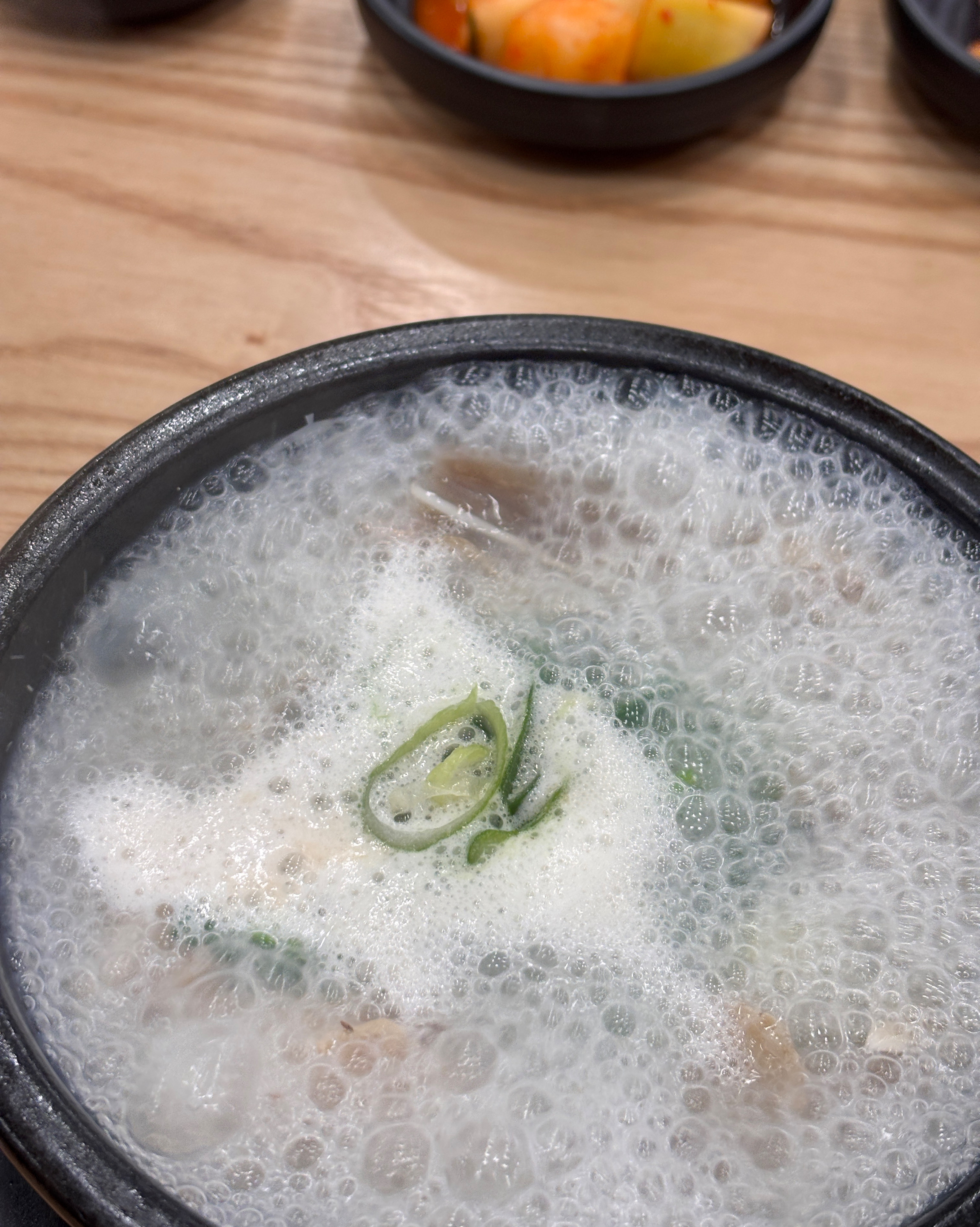 오늘 11시에 점심 먹고 20시30분까지 한끼도 못 먹은 날이었습니다 - 천호동 맛집 가마솥순대국밥 천호점