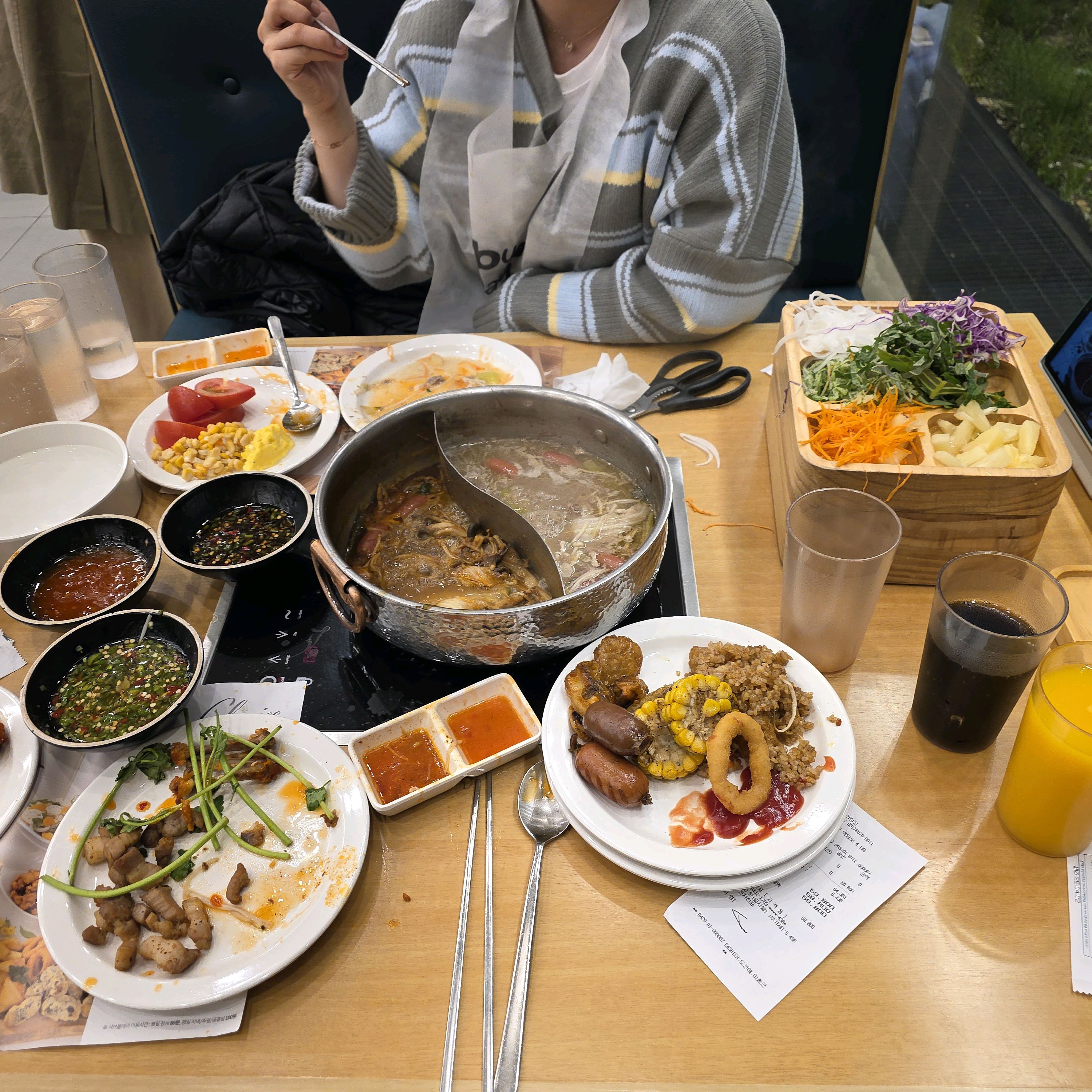 사이드 미쳤습니다 이거 먹을라고 서울에서 경기도까지 왔습니다.좋아요.우리 자주봐요 아니