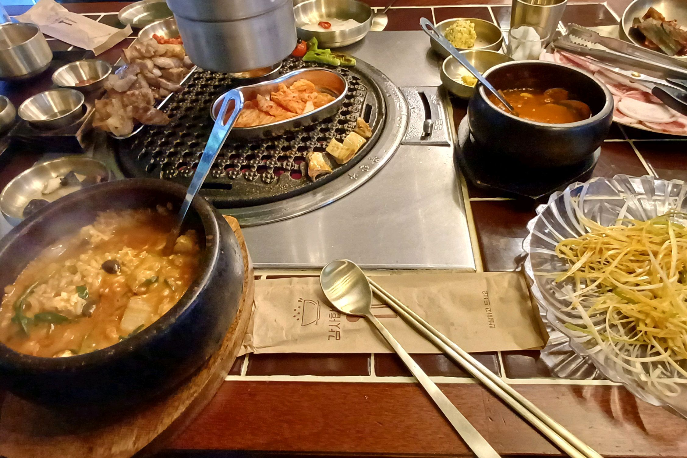 같이 고깃집 찾다가 인기가 좋다고 하길래 여기서 식사했습니다 - 안양 맛집 블랙시크릿가든