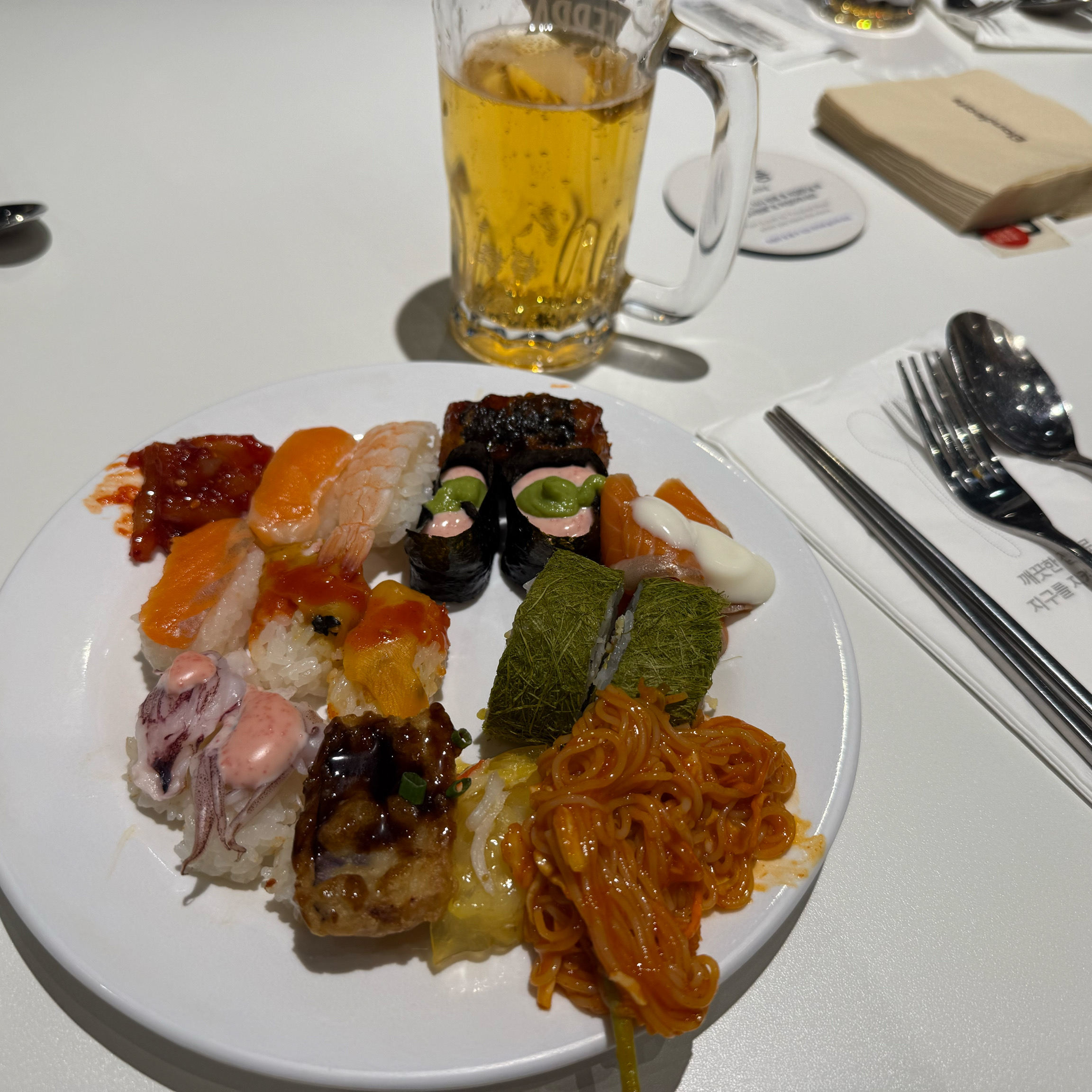 회식장소로 예약하고 방문했는데 음식도 넘 맛있고 무엇보다 직원분들께서 친절하셔서 좋았습니다