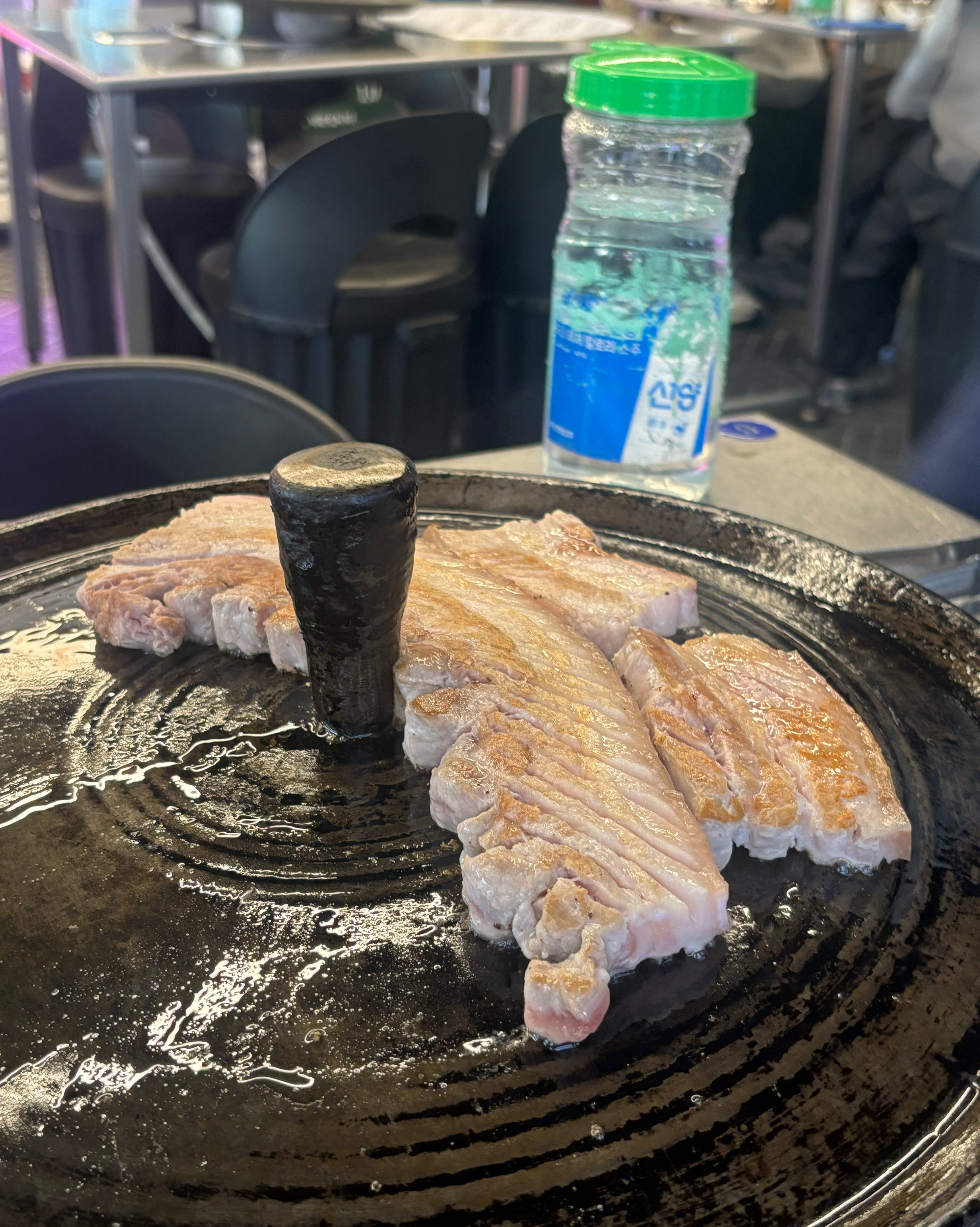 미나리 삼겹살로 유명한 목구멍에 왔어요! - 불당동 맛집 목구멍 신불당점