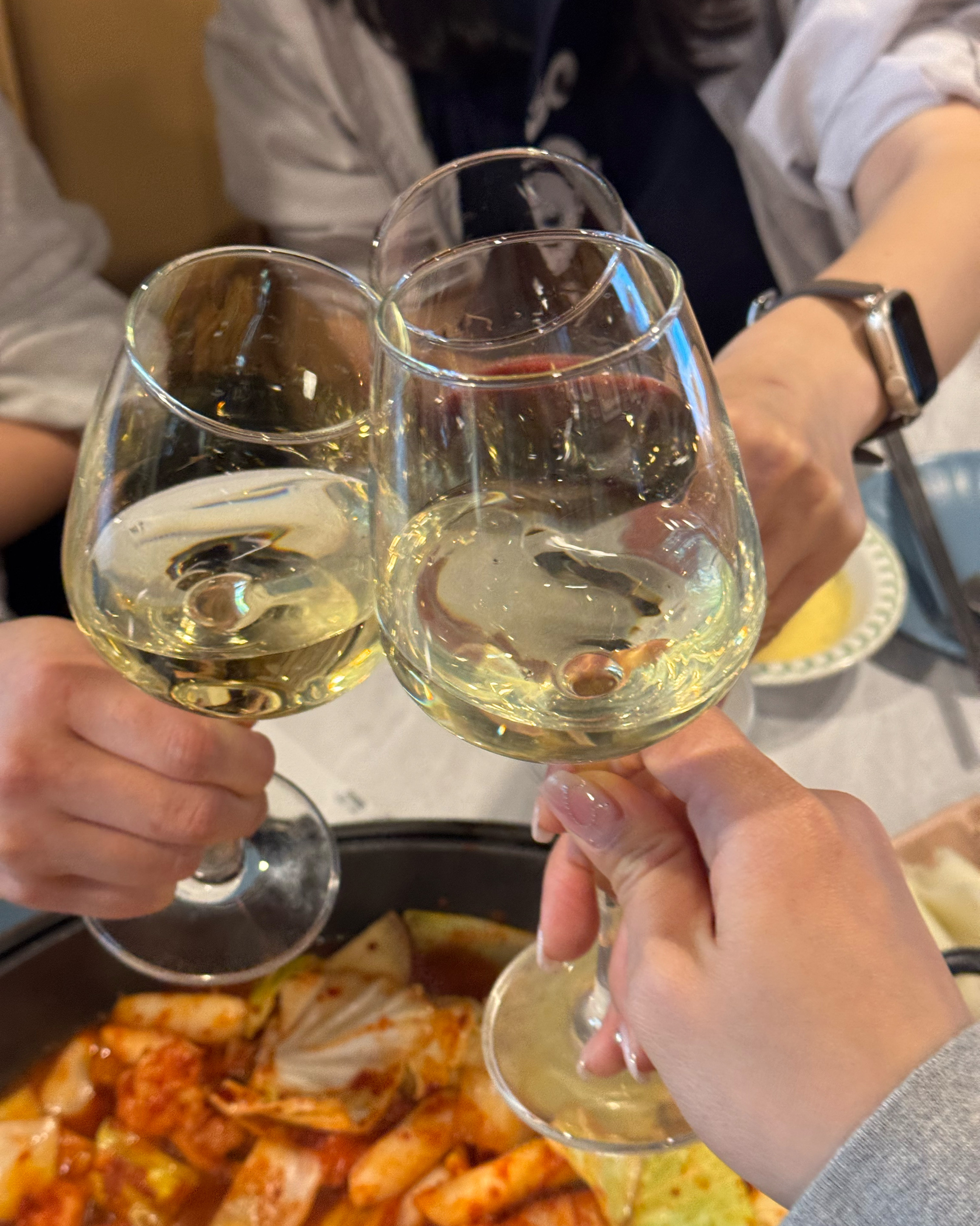 와... 진짜 닭고기가 야들야들해서 씹고 넘길때 엄청 부드러워요~ 그리고 막국수도 진짜 엄
