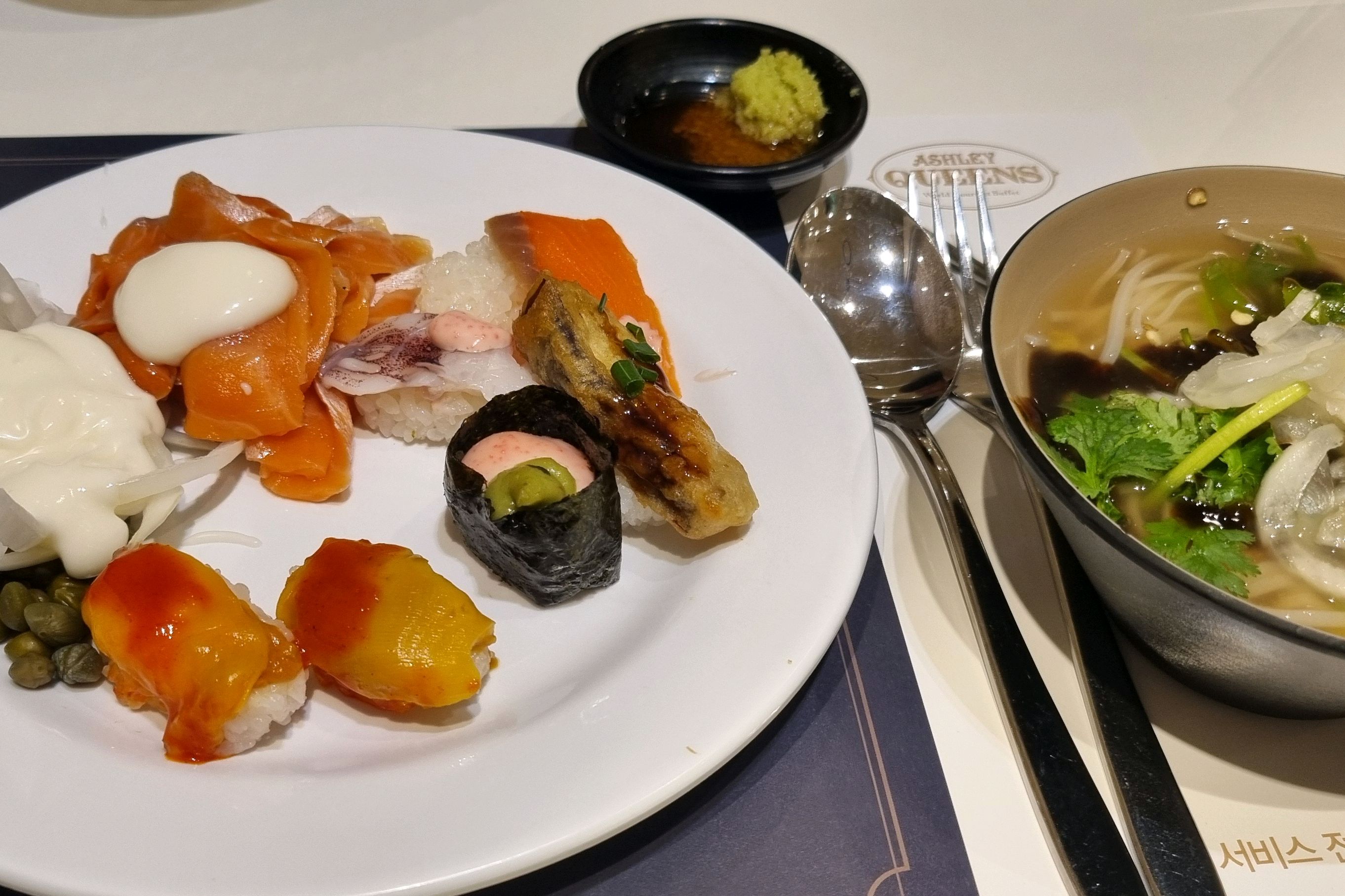 메뉴가 많이 바꼈네요 - 레이크꼬모 맛집 애슐리퀸즈 레이크꼬모 동탄점
