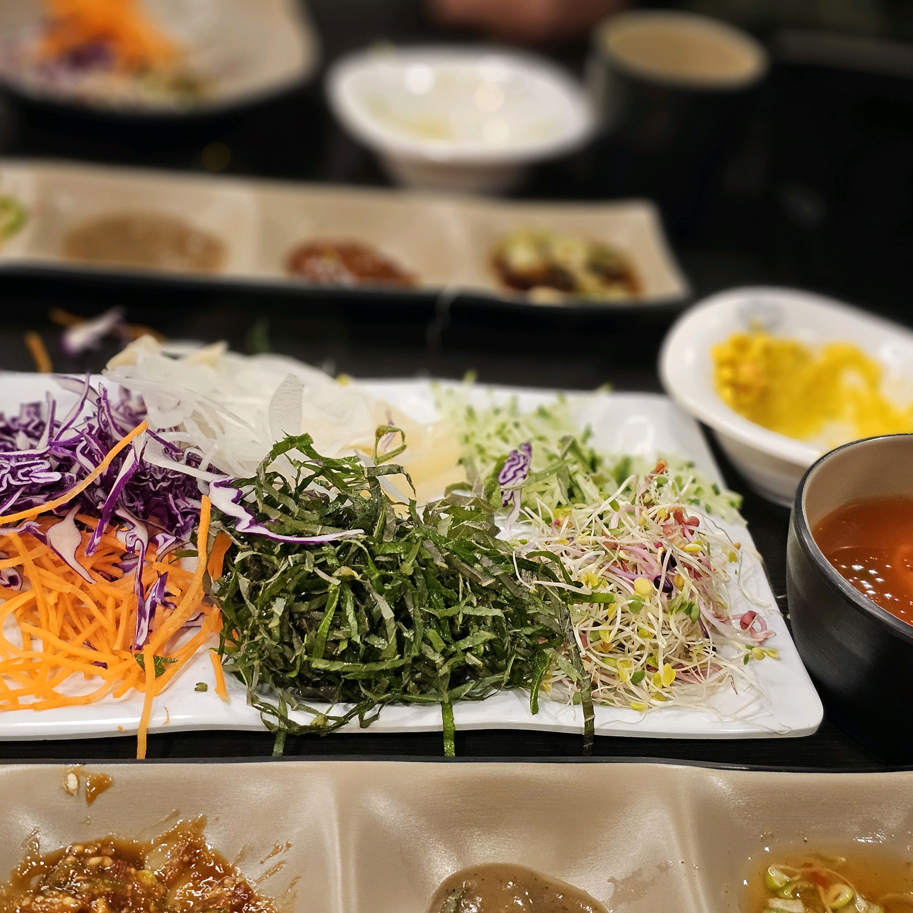 샐러드바에 있는 야채들이 너무 신선해서 좋아요^^ - 계양구청 맛집 소담촌 계양구청점