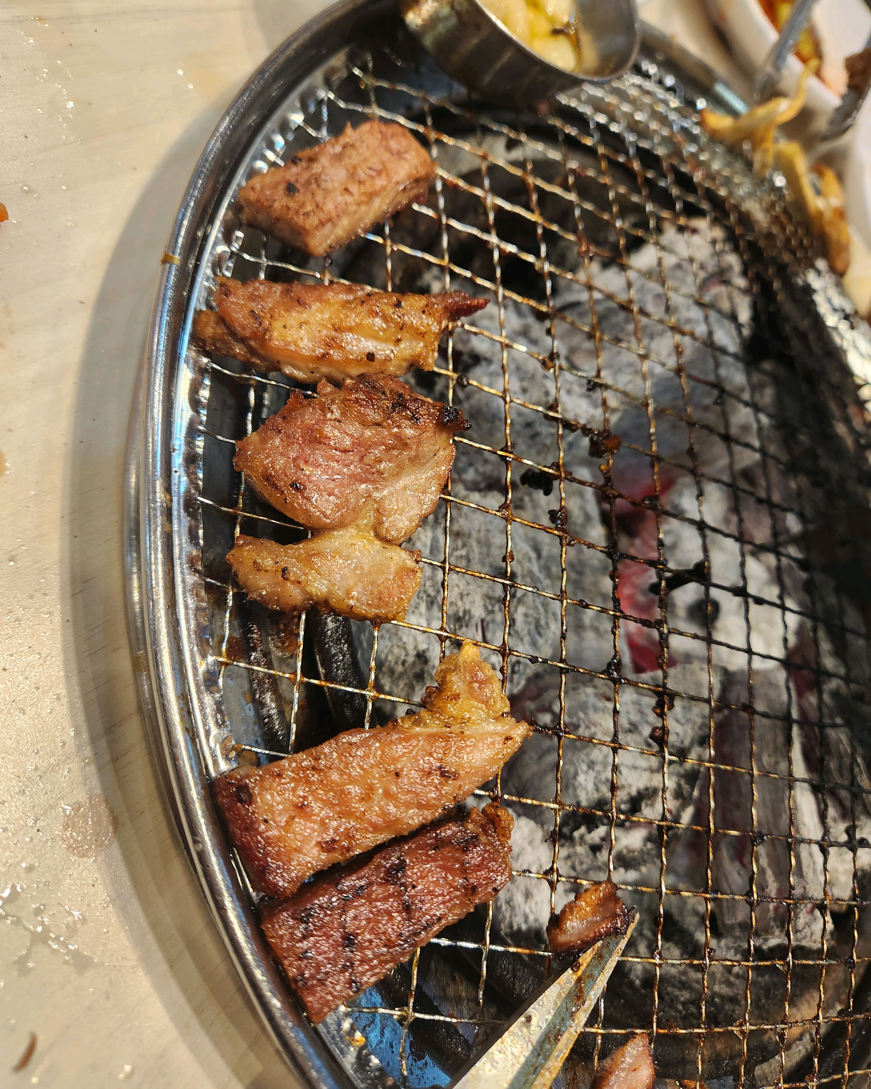 역시 명륜진사갈비 고기 가짓수도 많고 고기 질도 좋구요 - 영통 맛집 명륜진사갈비 수원영통구청점
