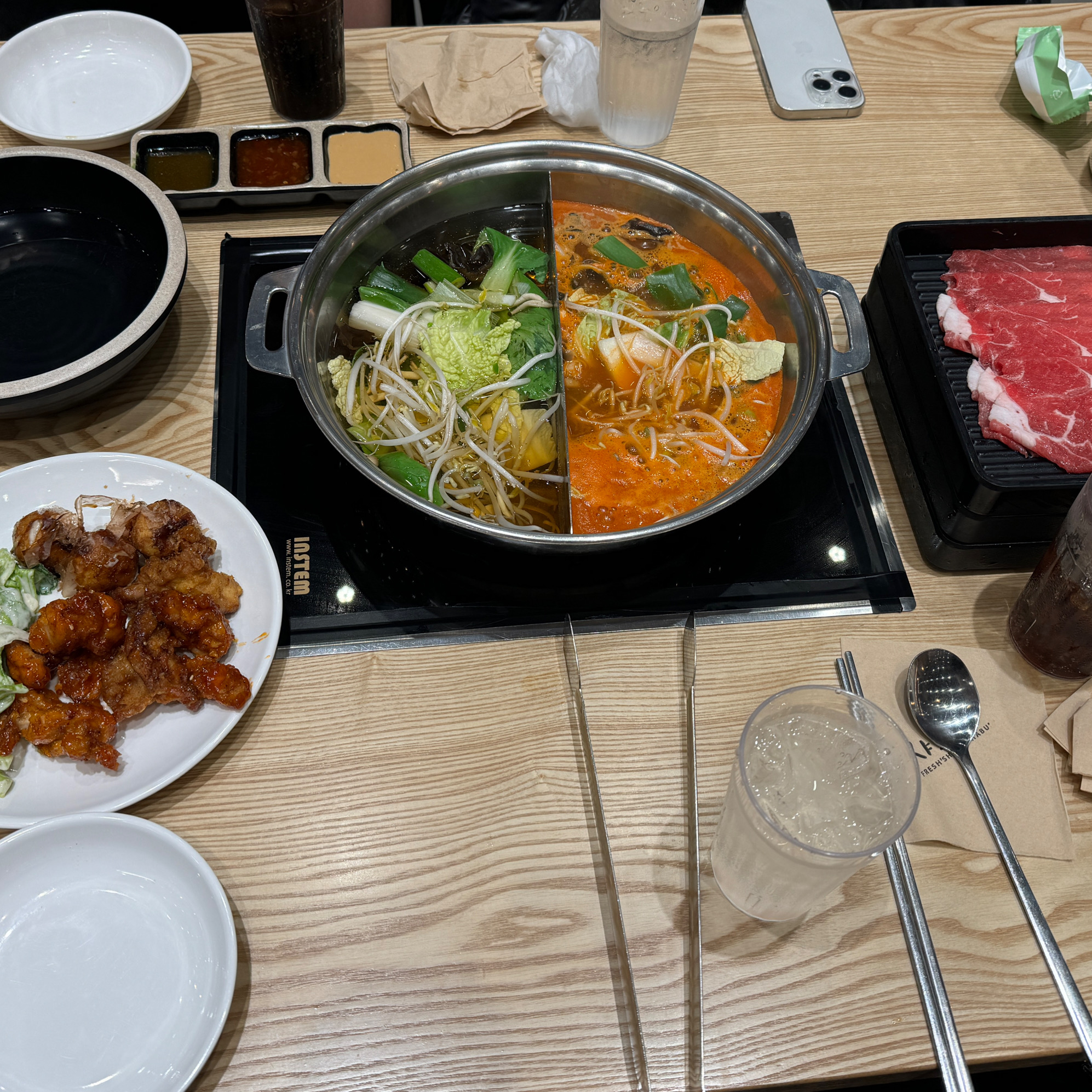 주말 아침에 갔는데도 사람이 엄청 많았어요! - 동탄 능동 맛집 샤브20 동탄능동점