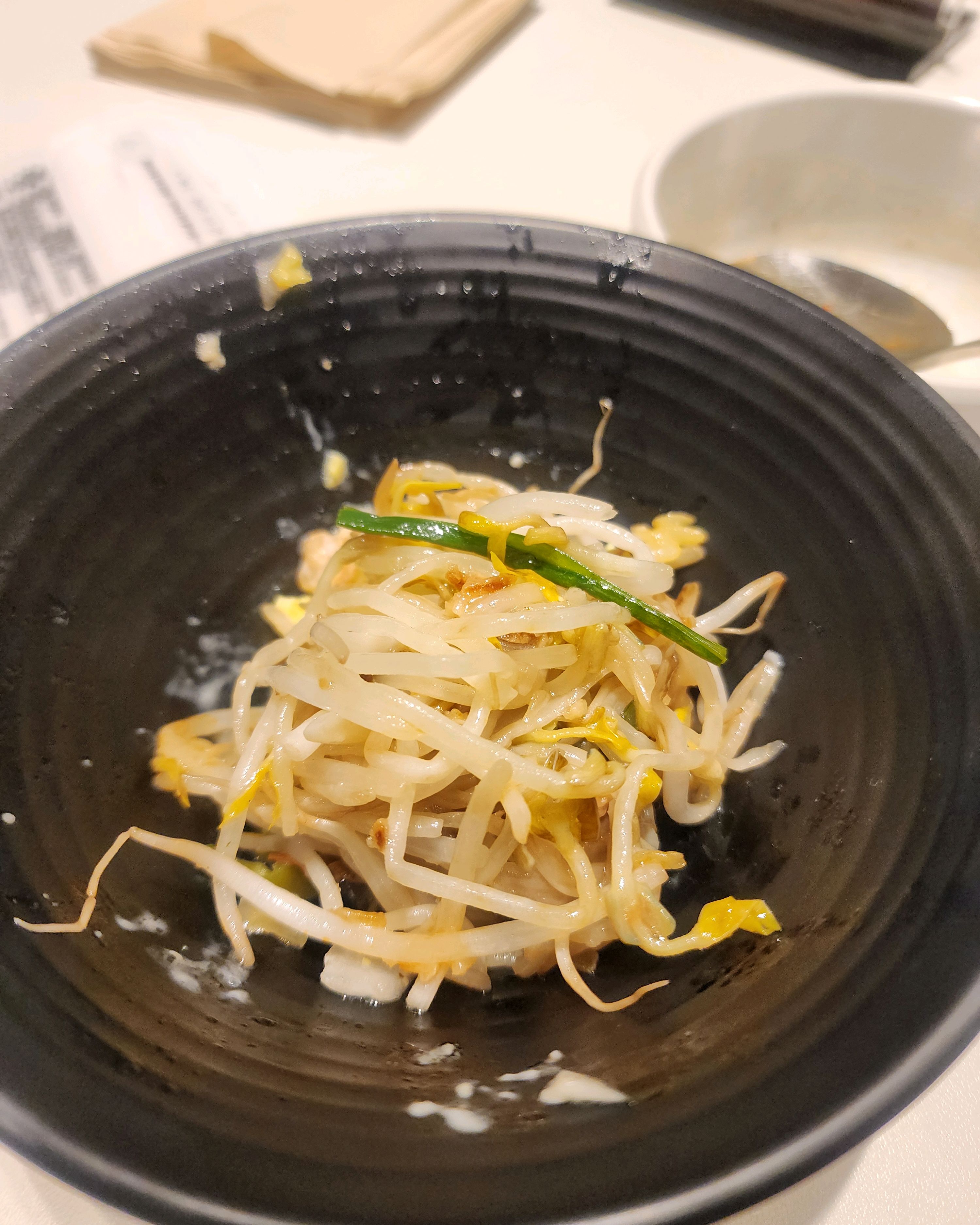 숙주는 시큼해져서 상해갈때쯤 - 대학로 맛집 애슐리퀸즈 대학로점